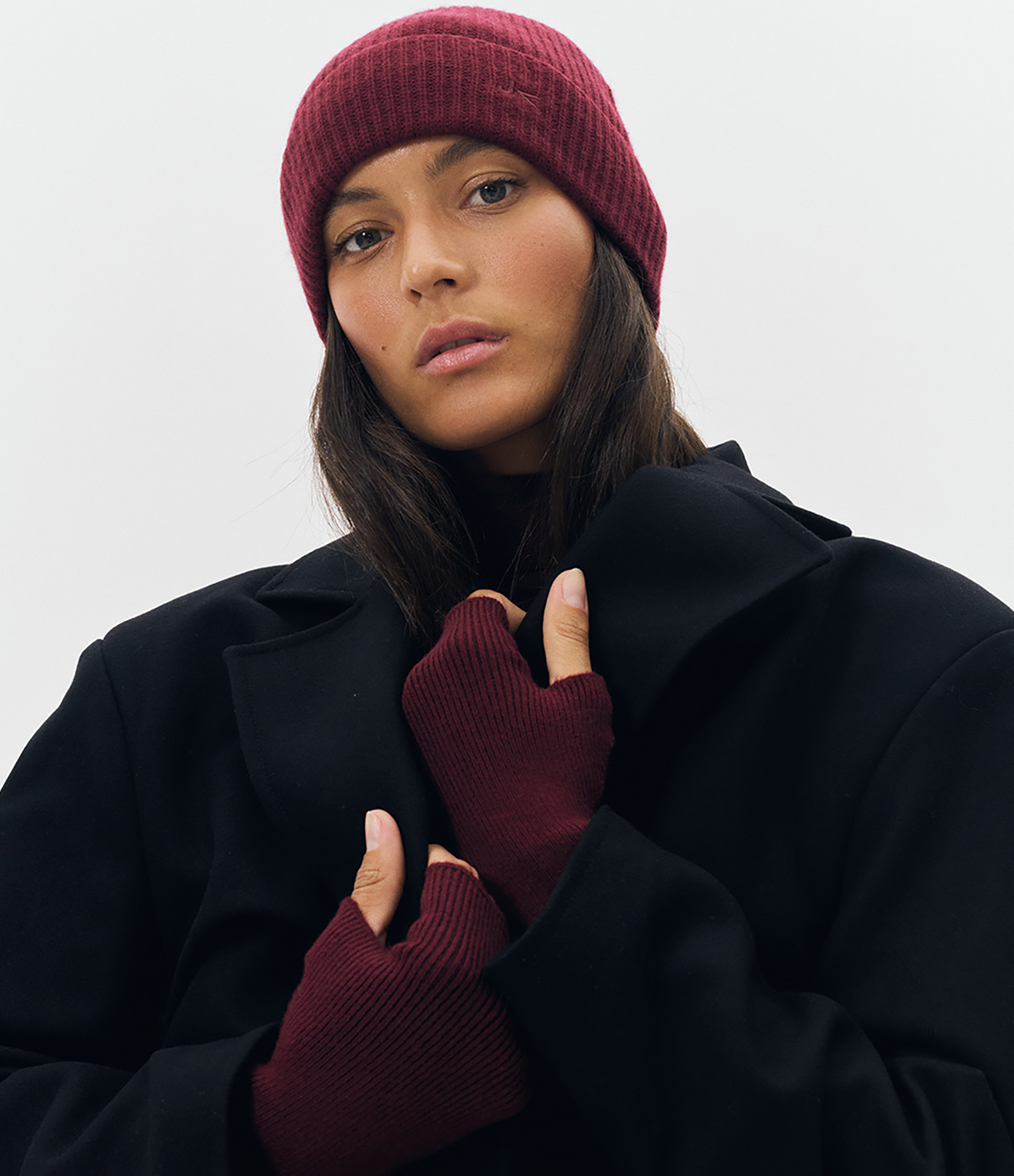 Gas Knitted Cashmere and Wool Mittens – Burgundy Red