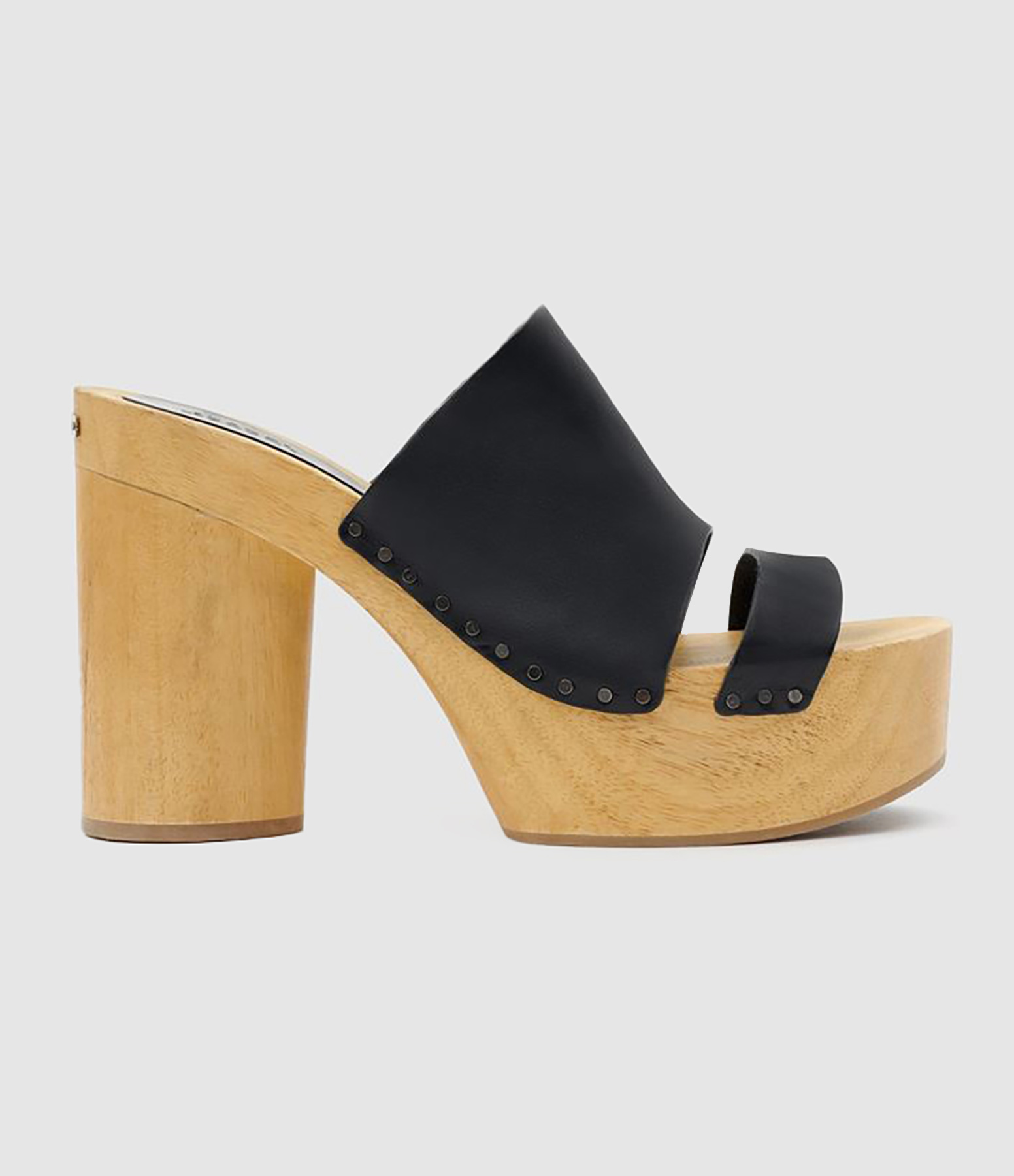 Hyun Black Clogs