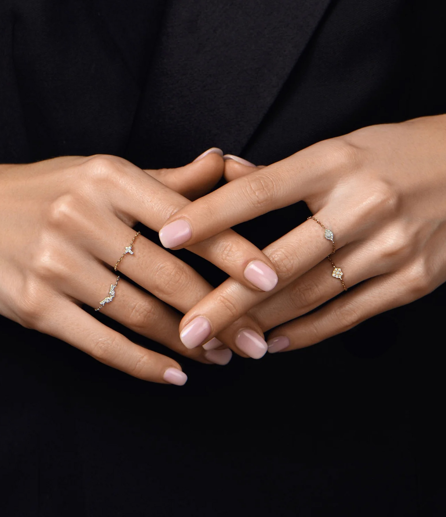 Magic Touch Heart Diamond Chain Ring in White Gold