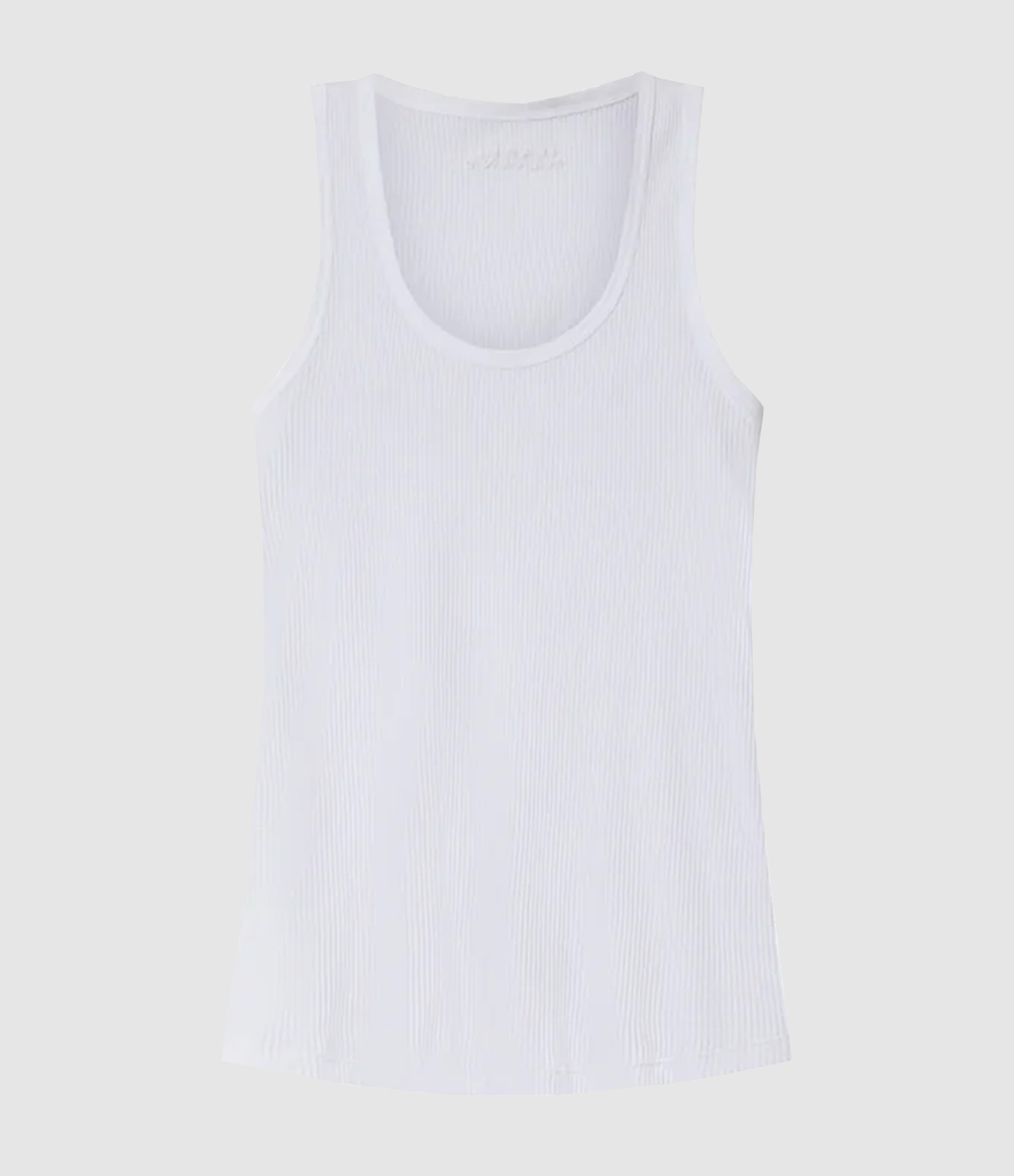Thea White T-shirt, Wardrobe