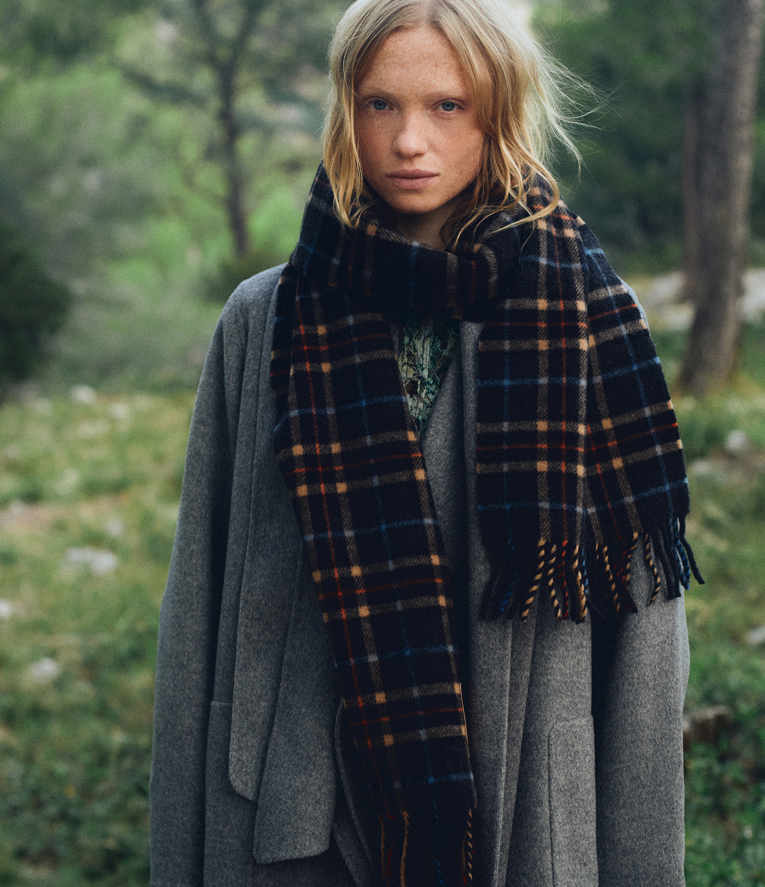 Charcoal Grey Double-Sided Wool Check Scarf