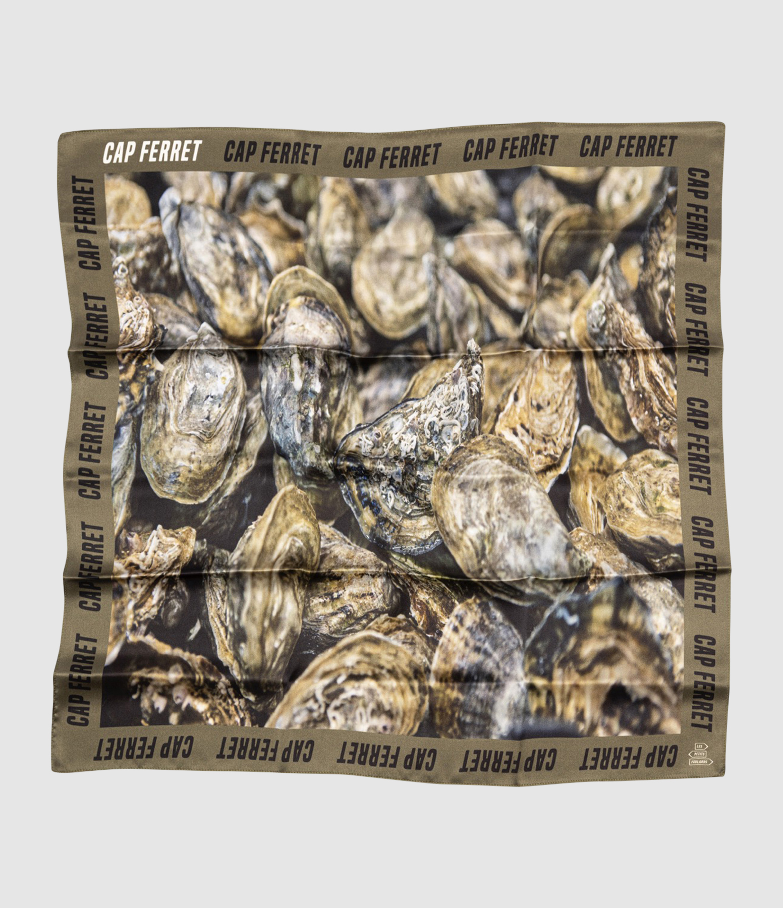 Cap Ferret Square Scarf 64x64