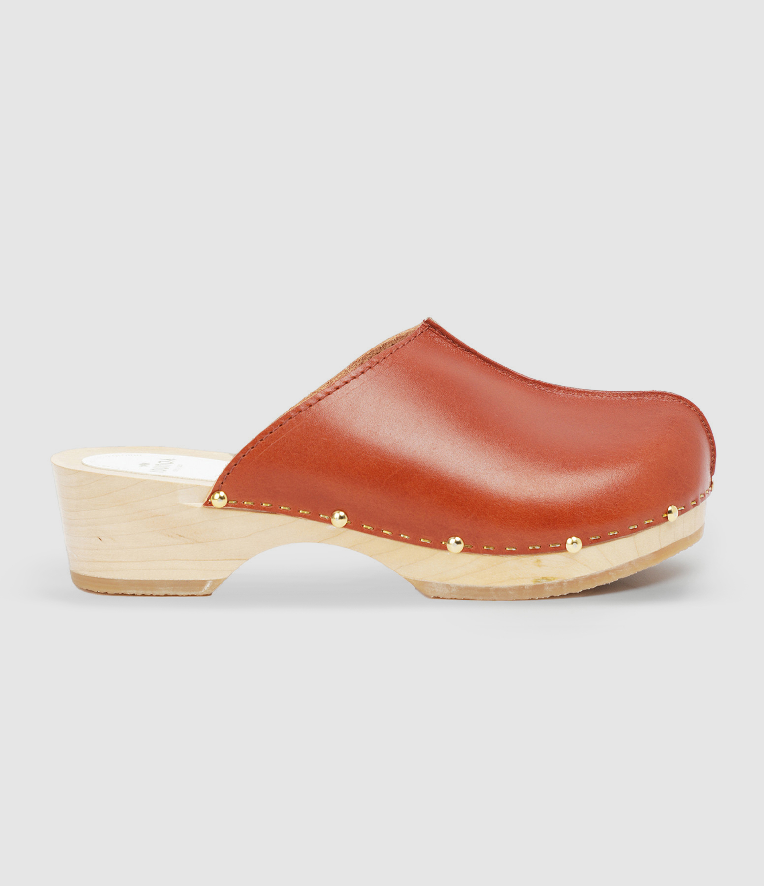 Yssa Clogs – Wood and Caramel Leather