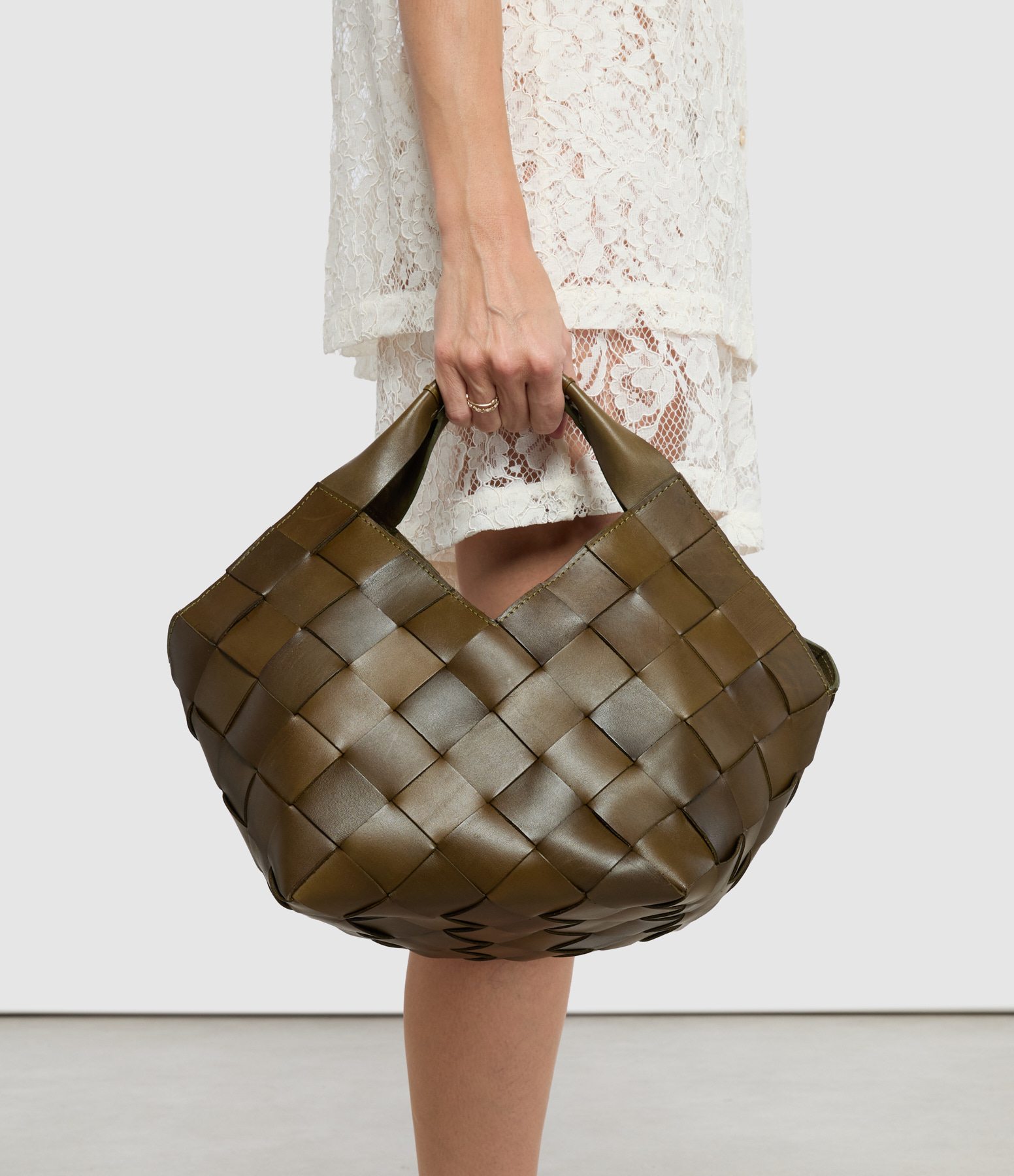 Botteghe Leather Bag in Khaki