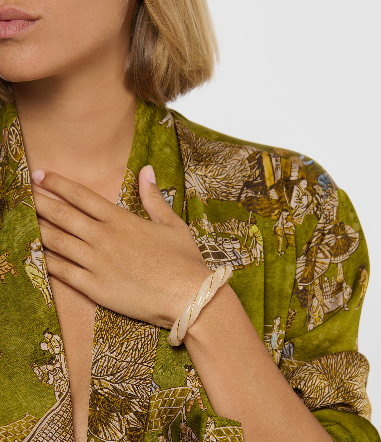 Diana Bracelet with a Golden Glazed Finish