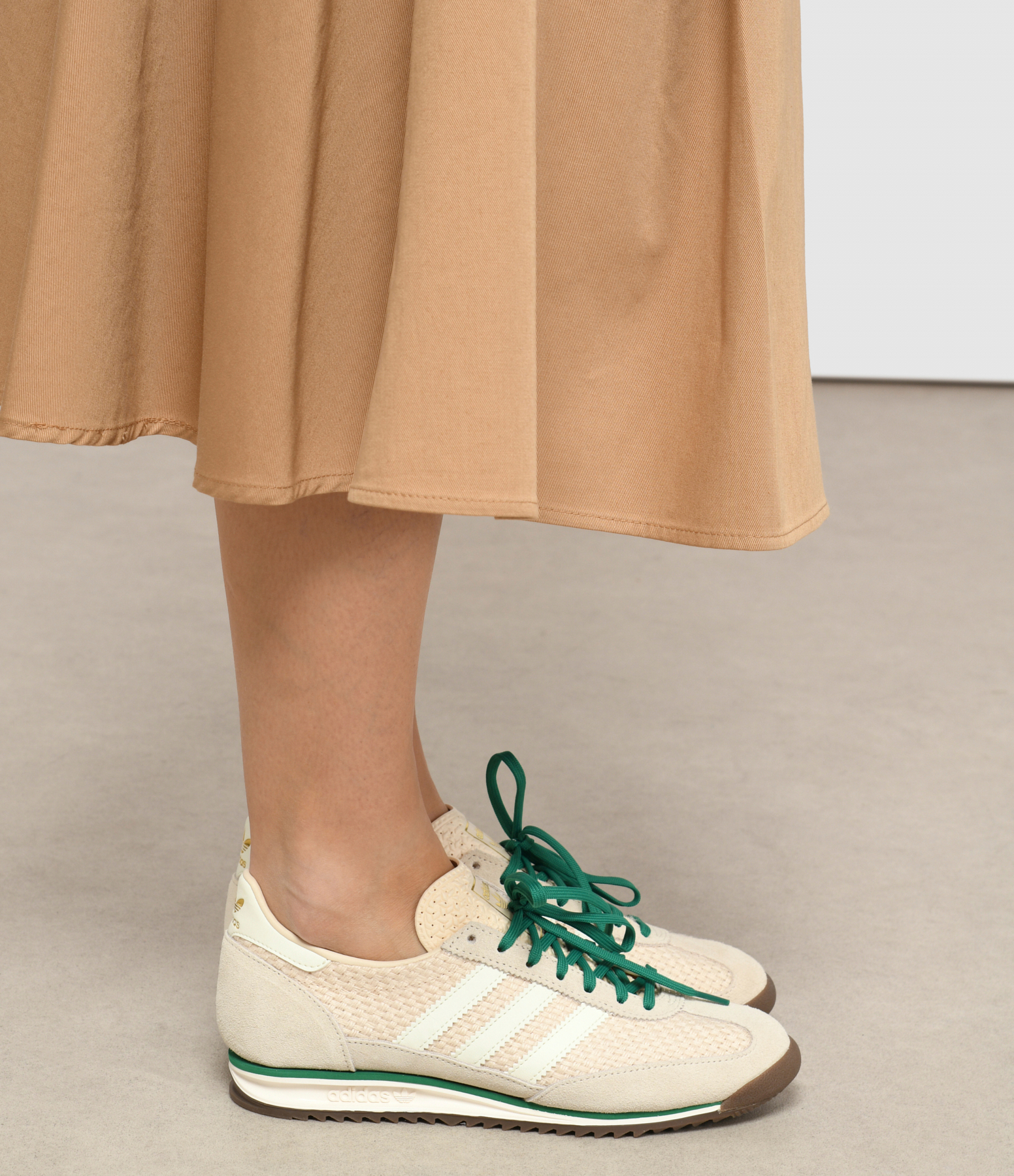 SL 72 OG W Wonder White/Off-White/Gum5 trainers