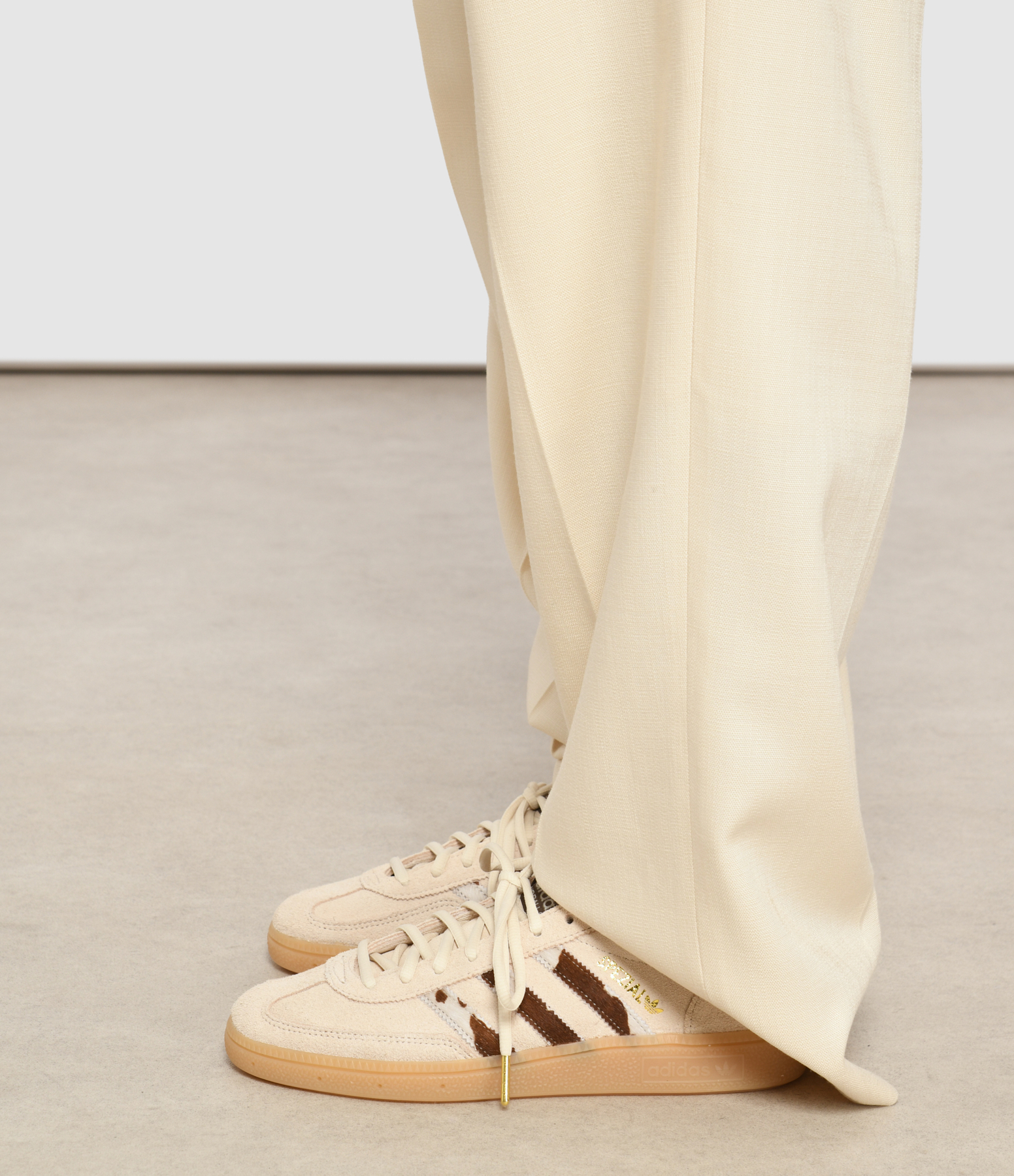 Handball Spezial W Wonder White/Earth Strata/Gum 3 trainers