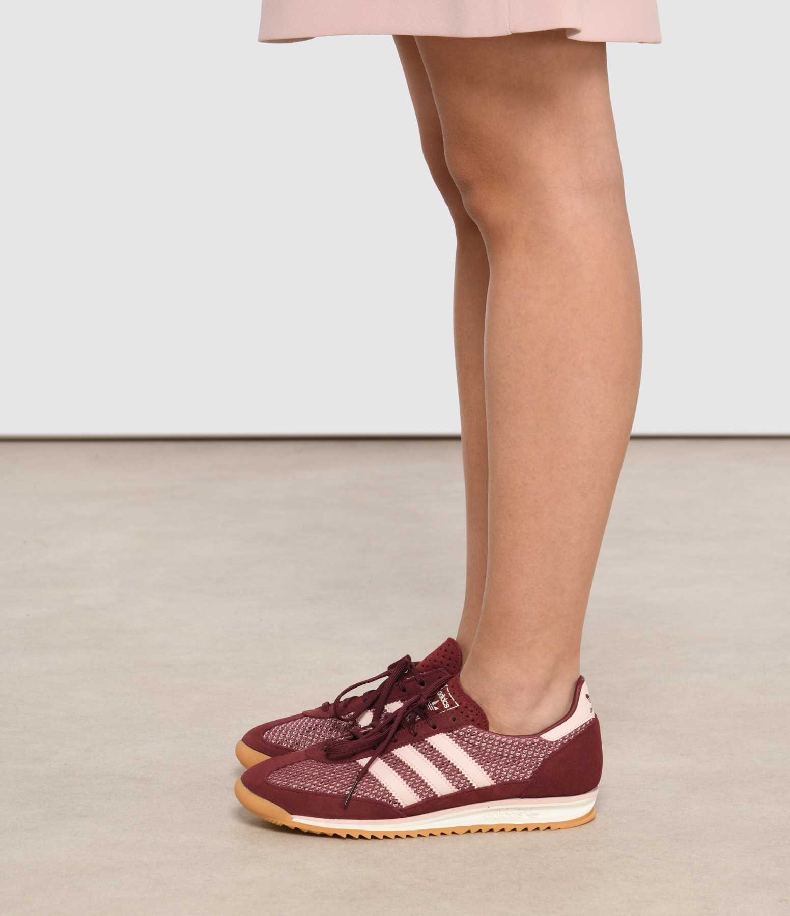 SL 72 OG W trainers in Shadow Red/Sandy Pink/Off-White