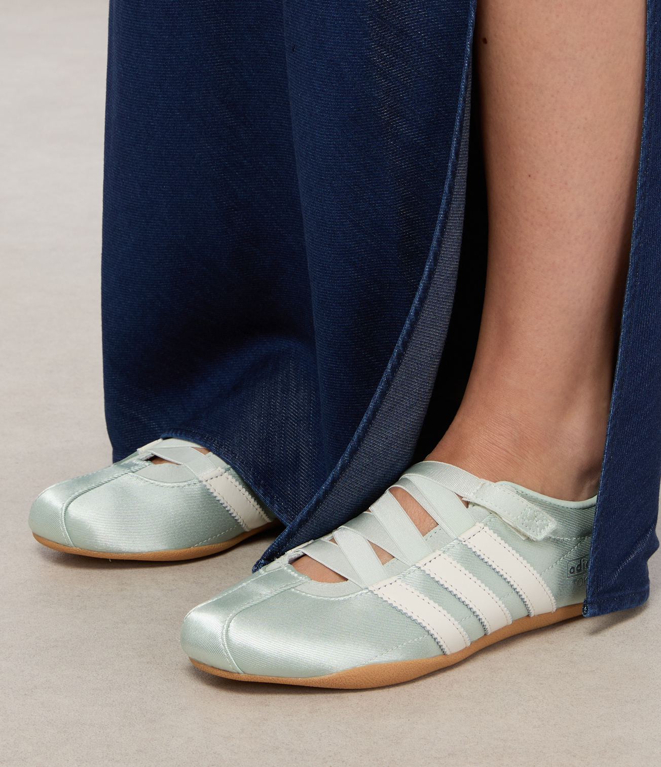 Tokyo Linen trainers in Green/Off-White/Metallic Silver.