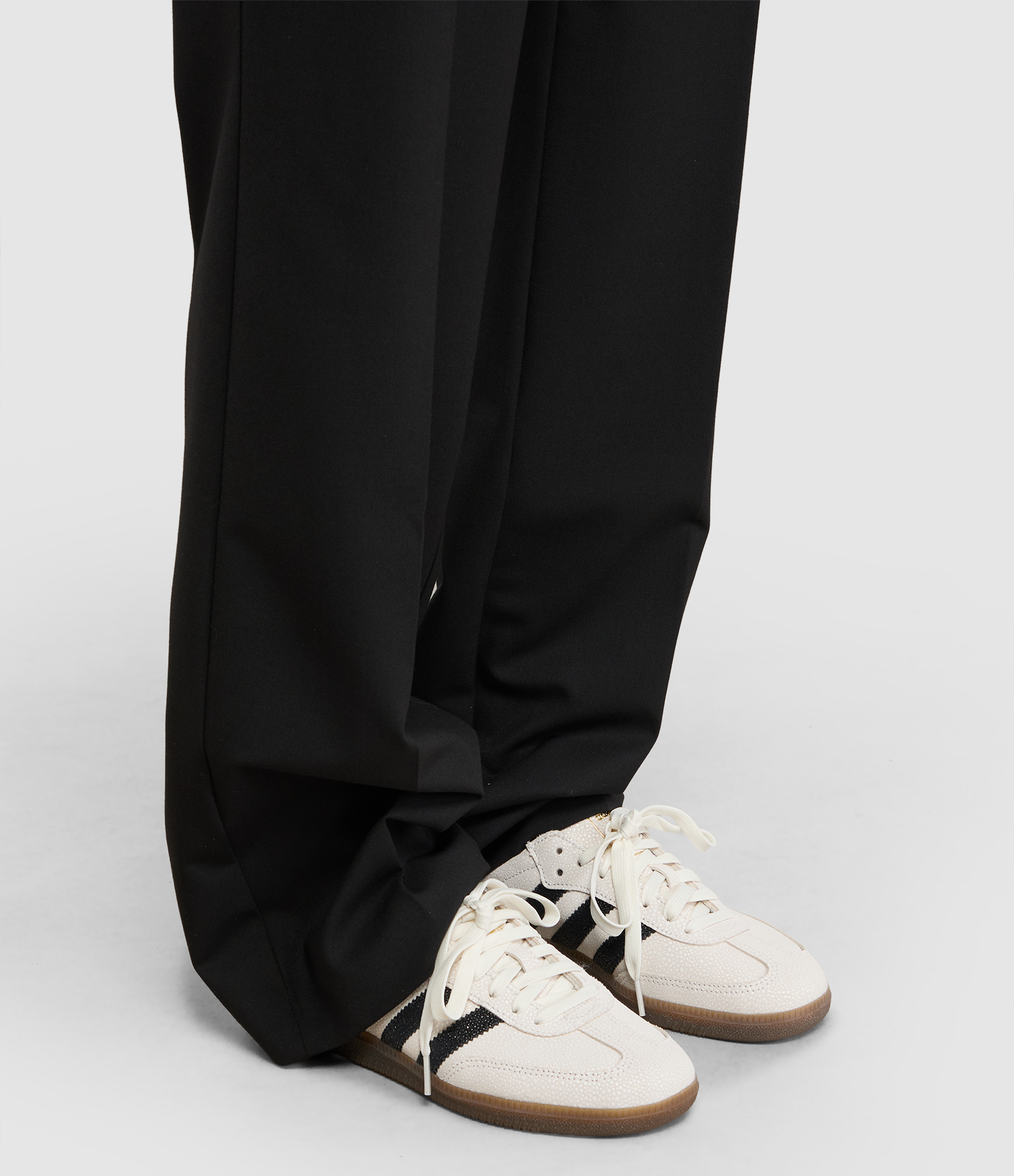 Samba Cloud trainers in White/Core Black/Gum5