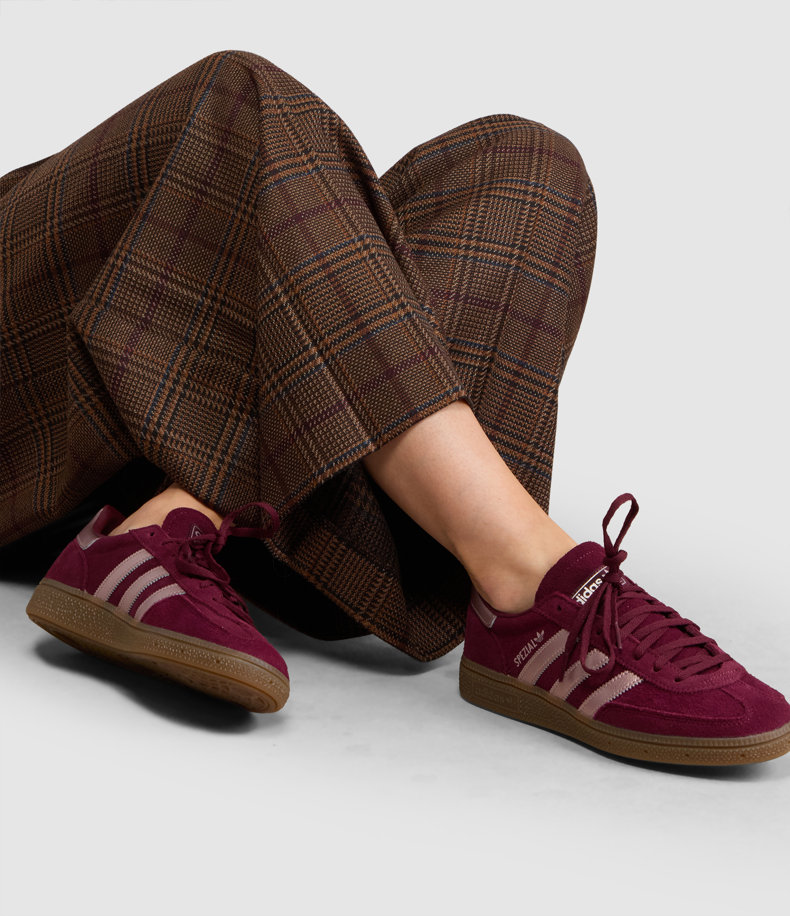 Spezial trainers in Maroon/Vapour Grey Metallic/Gum5
