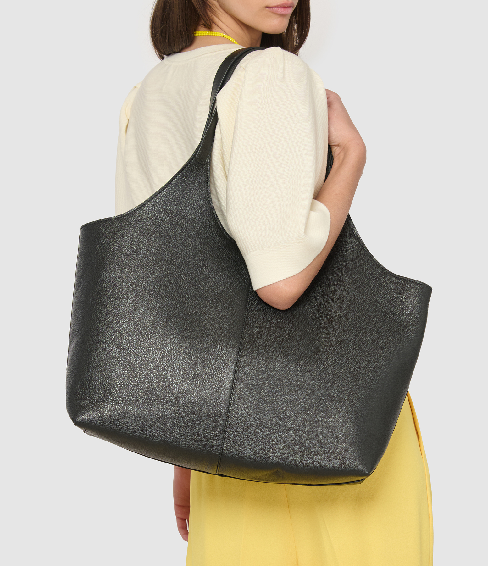 Supple XL Grain Black Tote Bag