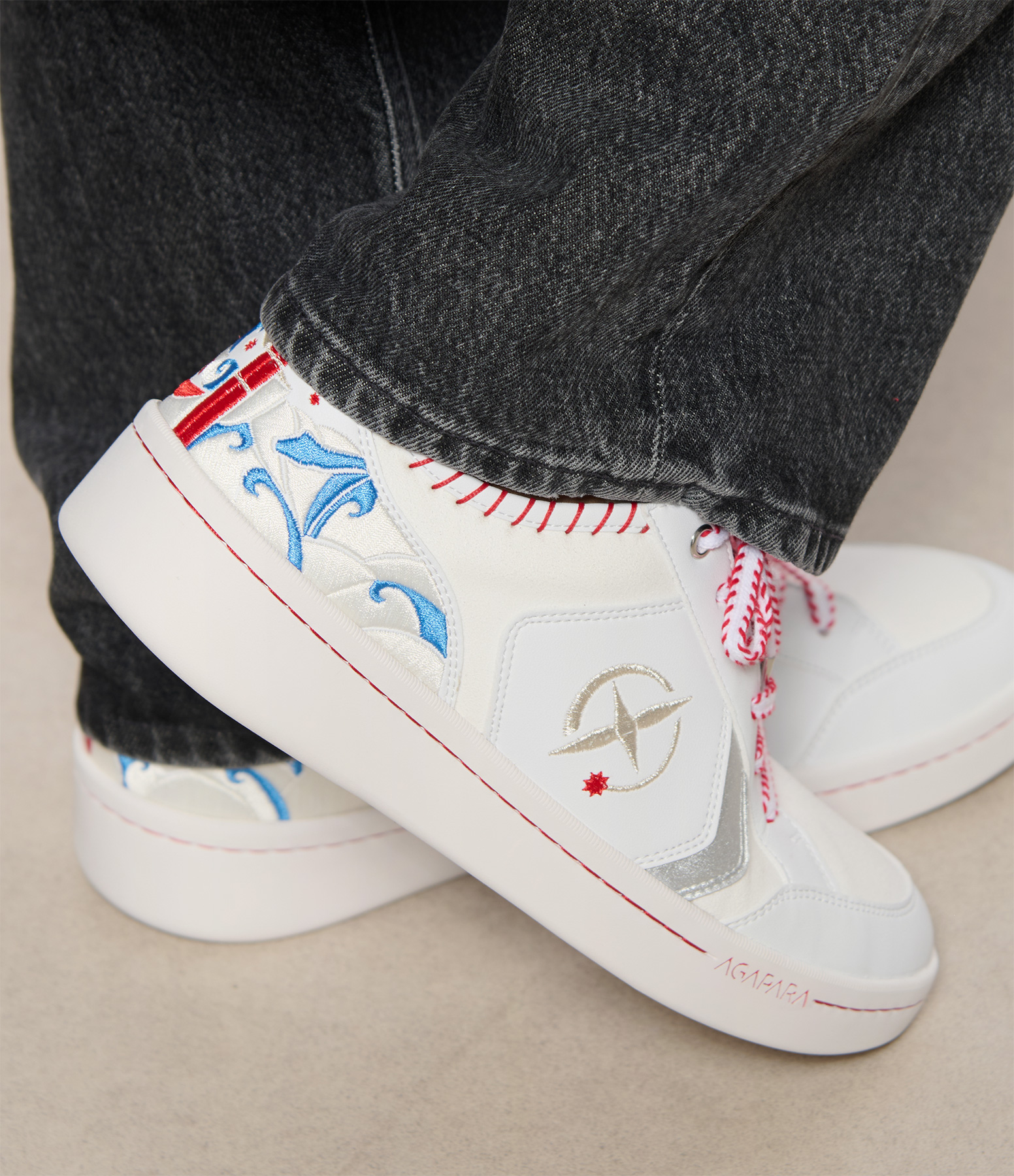 La Tropea T41 Vegan Leather Trainers – Blue and Red