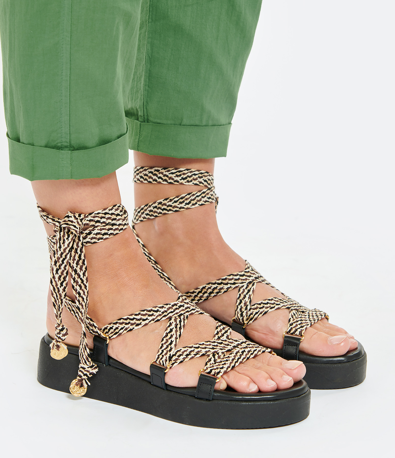 Evelina Sandals in Ecru