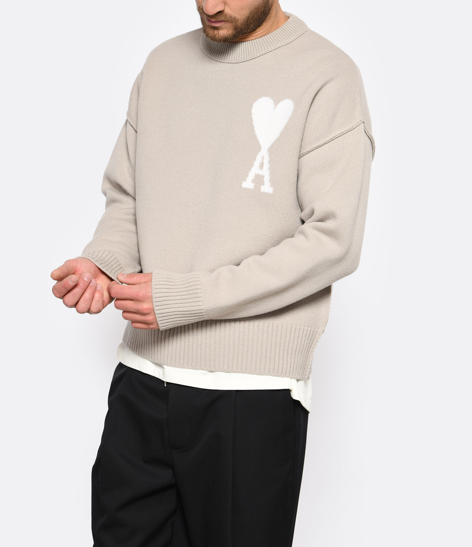 Unisex ‘Ami de Cœur’ Sweater in Ecru