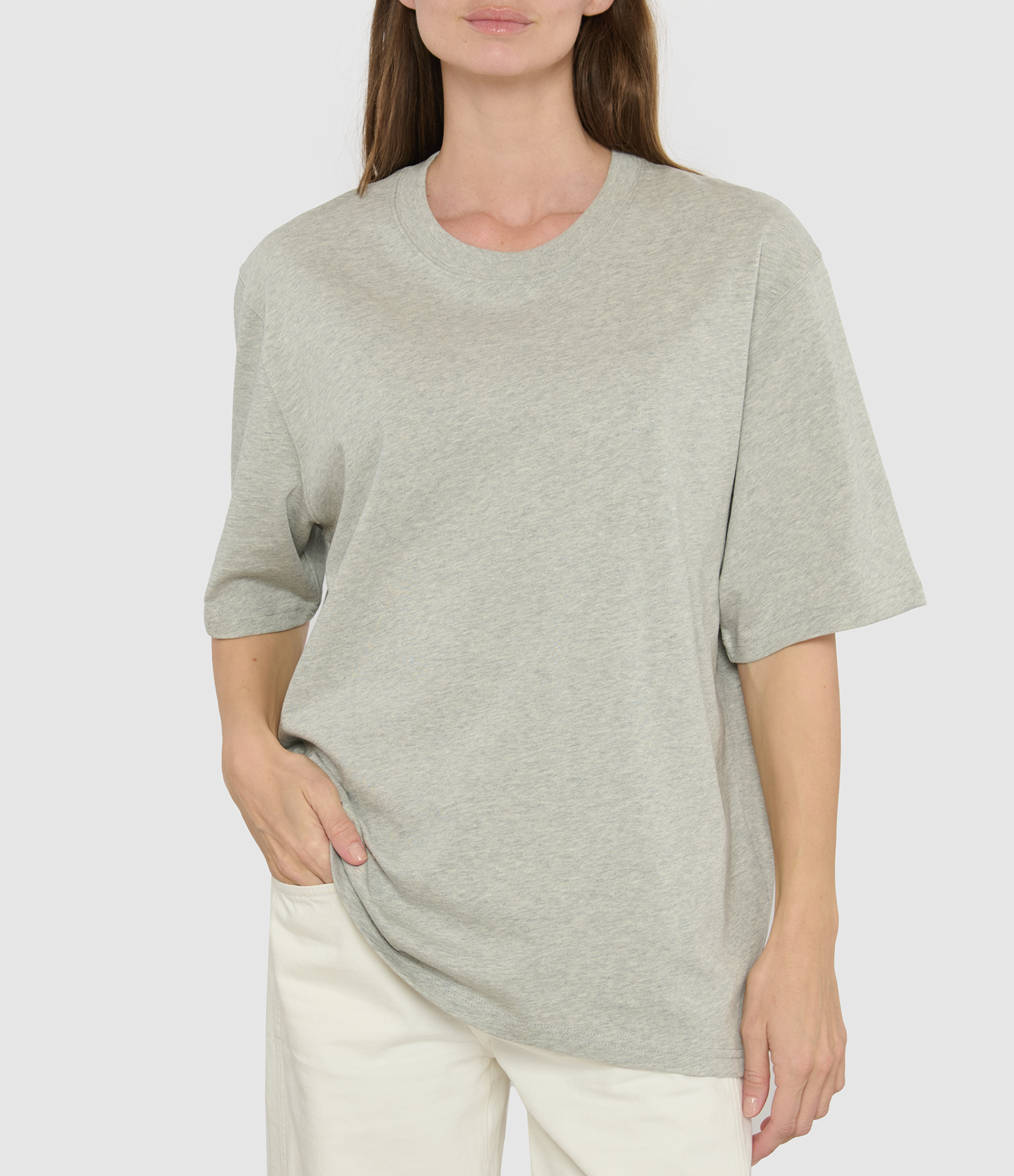 'Big Ami de Cœur' Embossed T-shirt in Ash Grey (China)