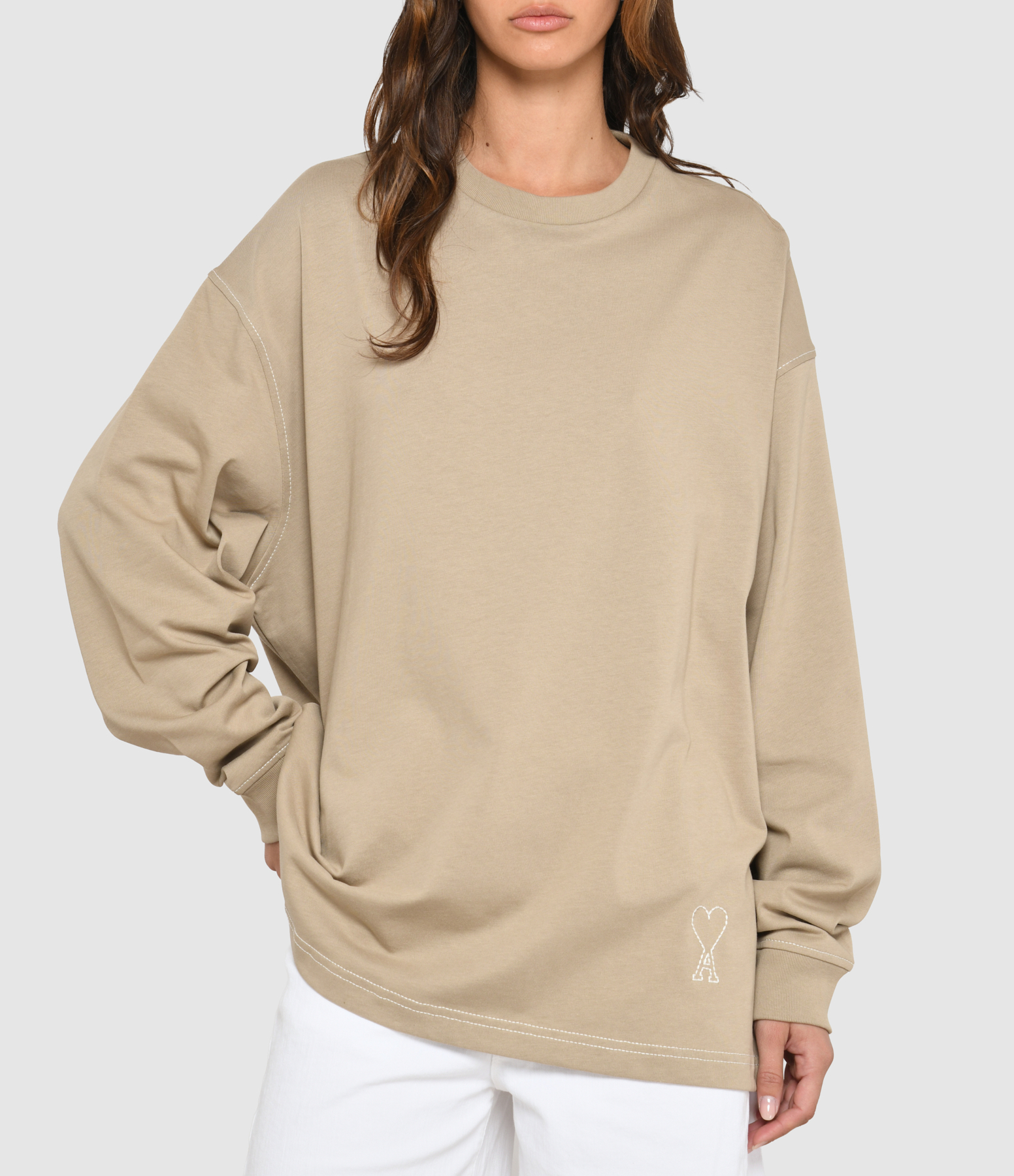 Beige Taupe T-shirt with ‘Ami De Coeur’ embroidery