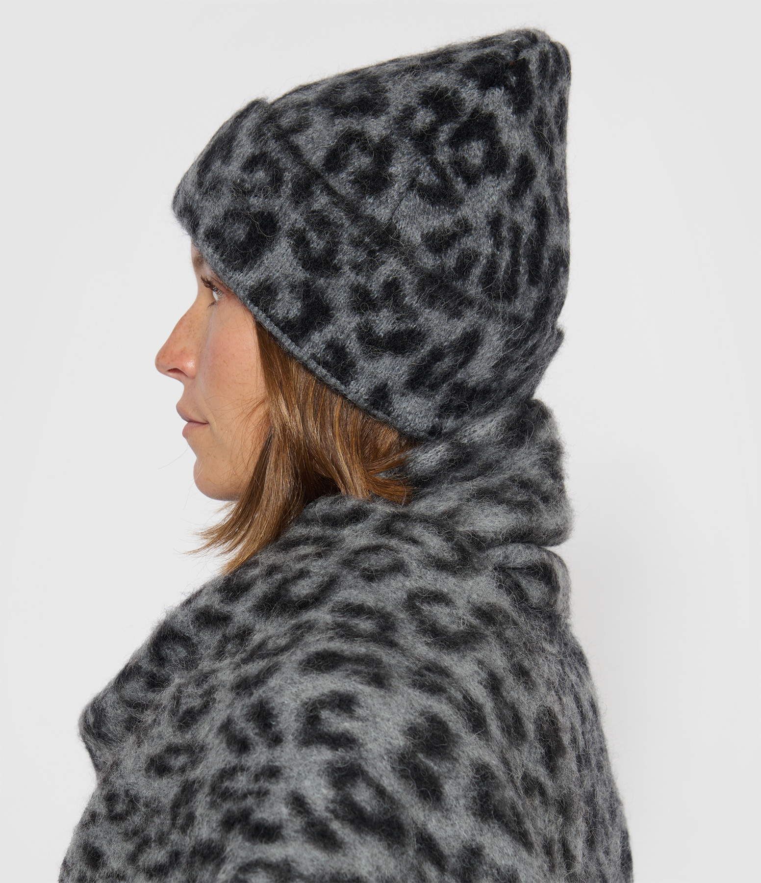 Elia Leopard Beanie