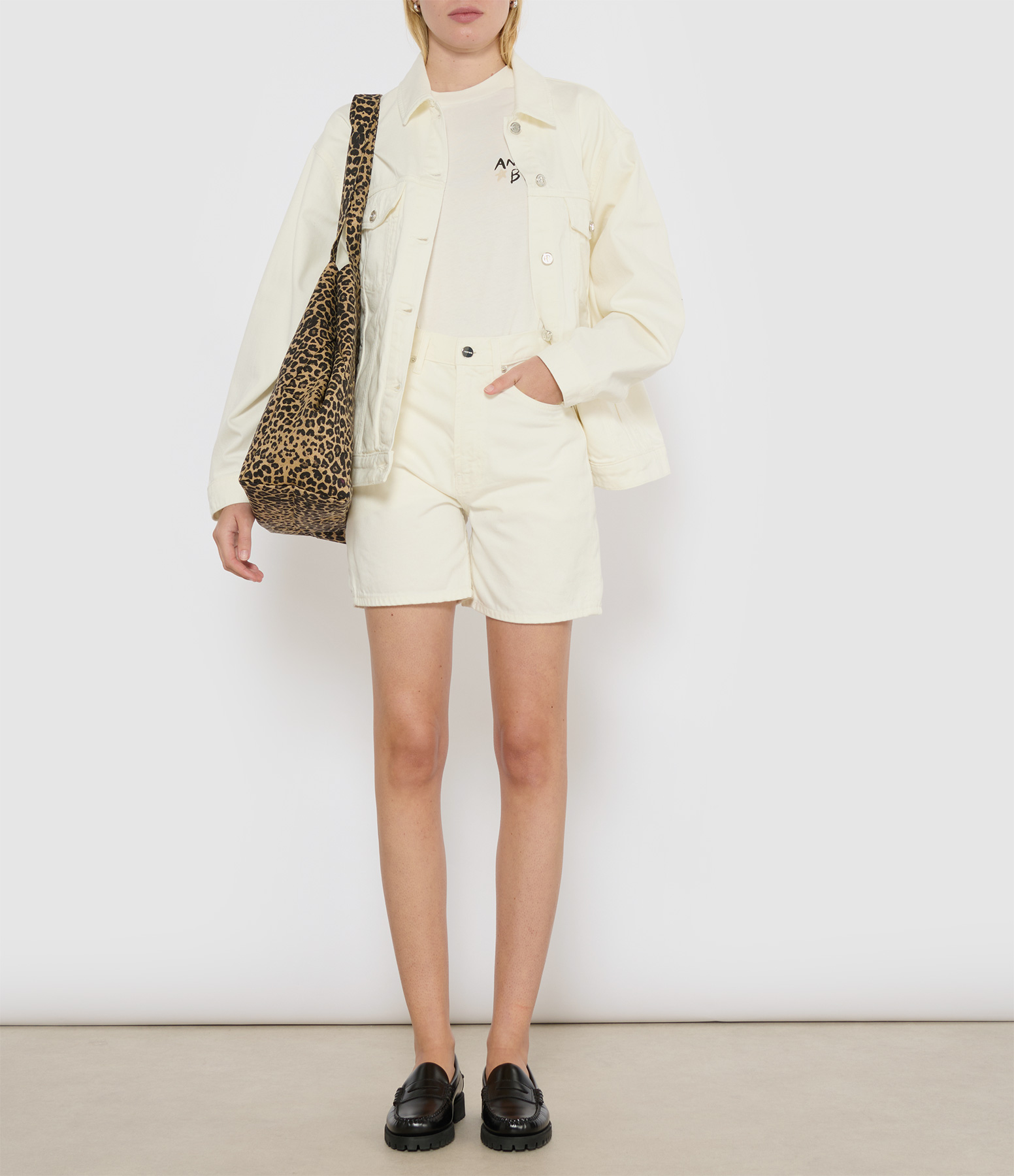 Kat Shorts – Ecru