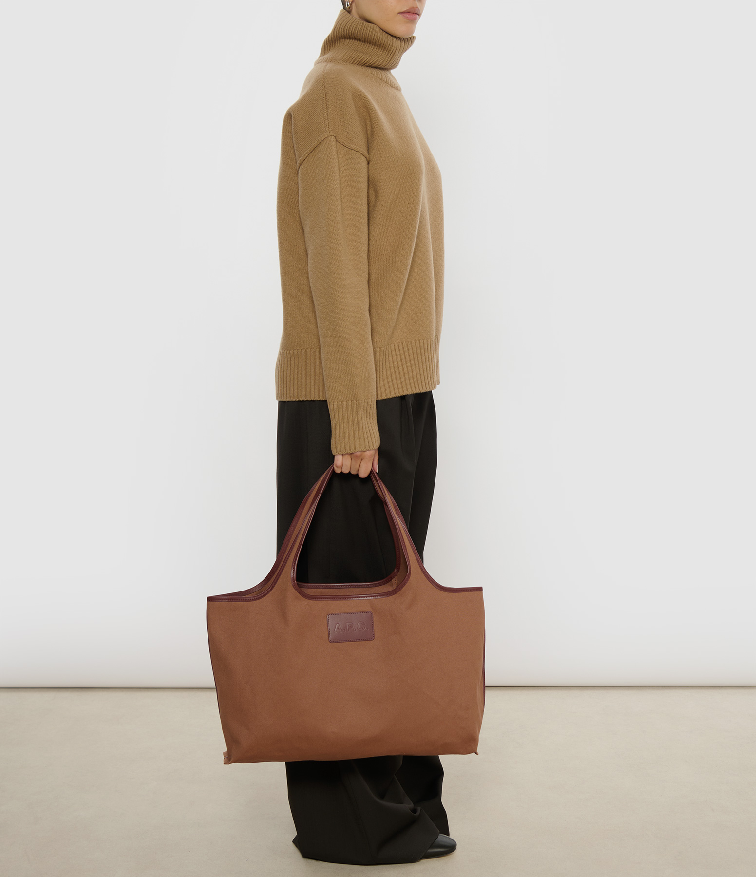 Harper Tote Bag in Hazelnut