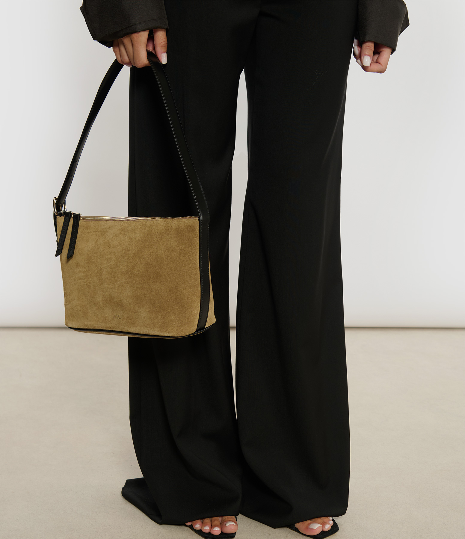 Vera Shoulder Bag, Beige/Black