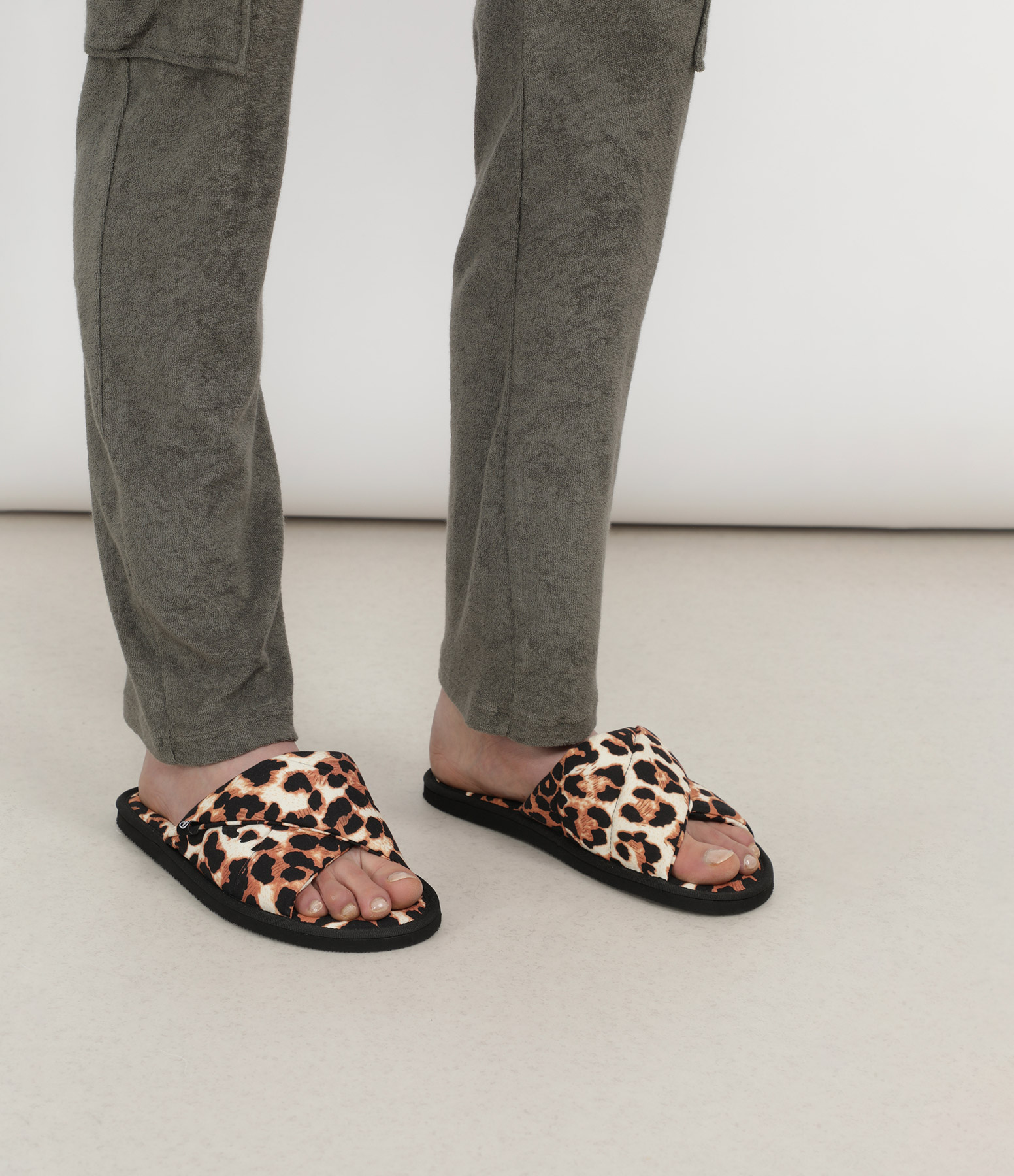 Vegas Leopard Mules