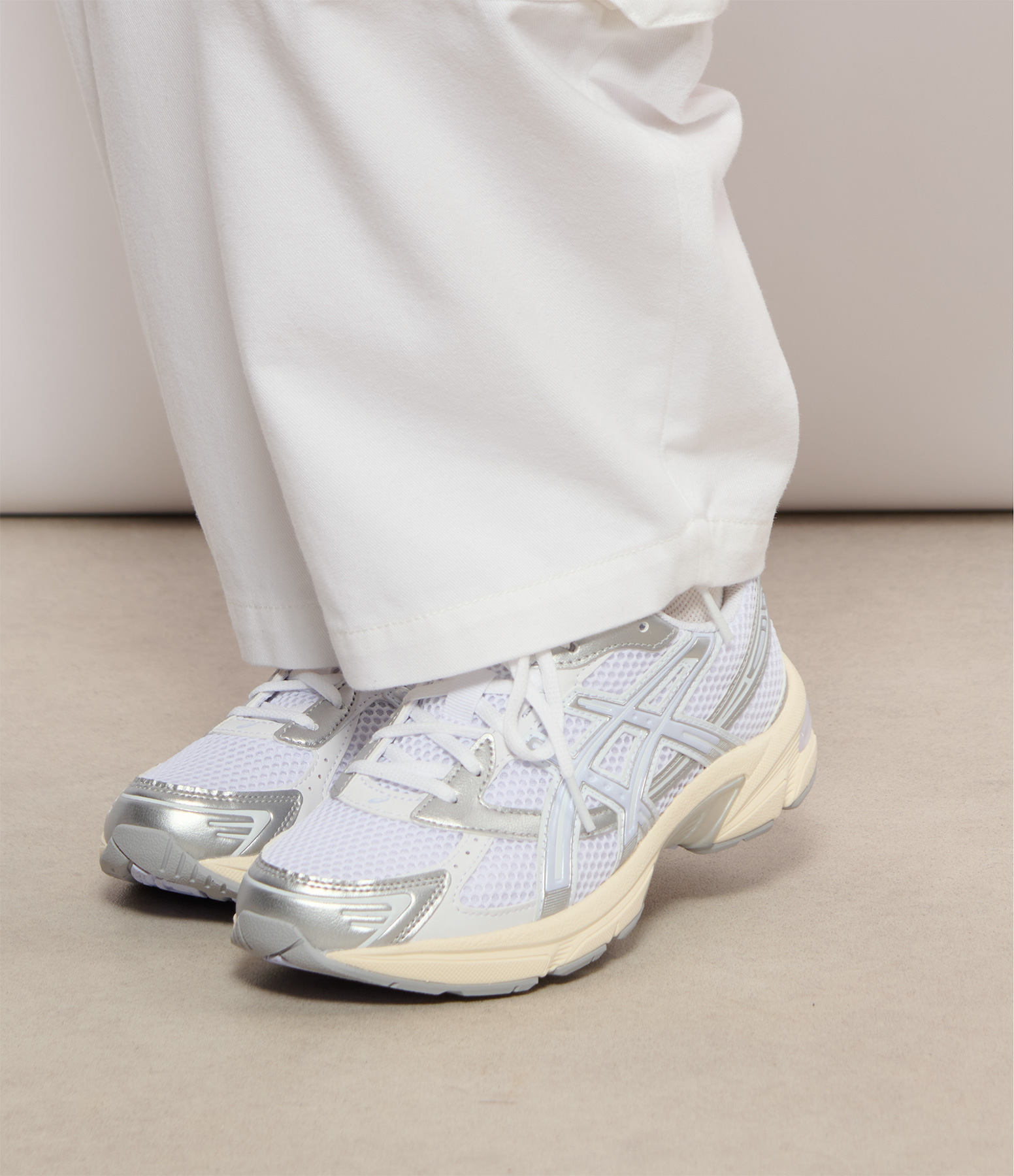 Gel-Nimbus 9 Vanilla White trainers