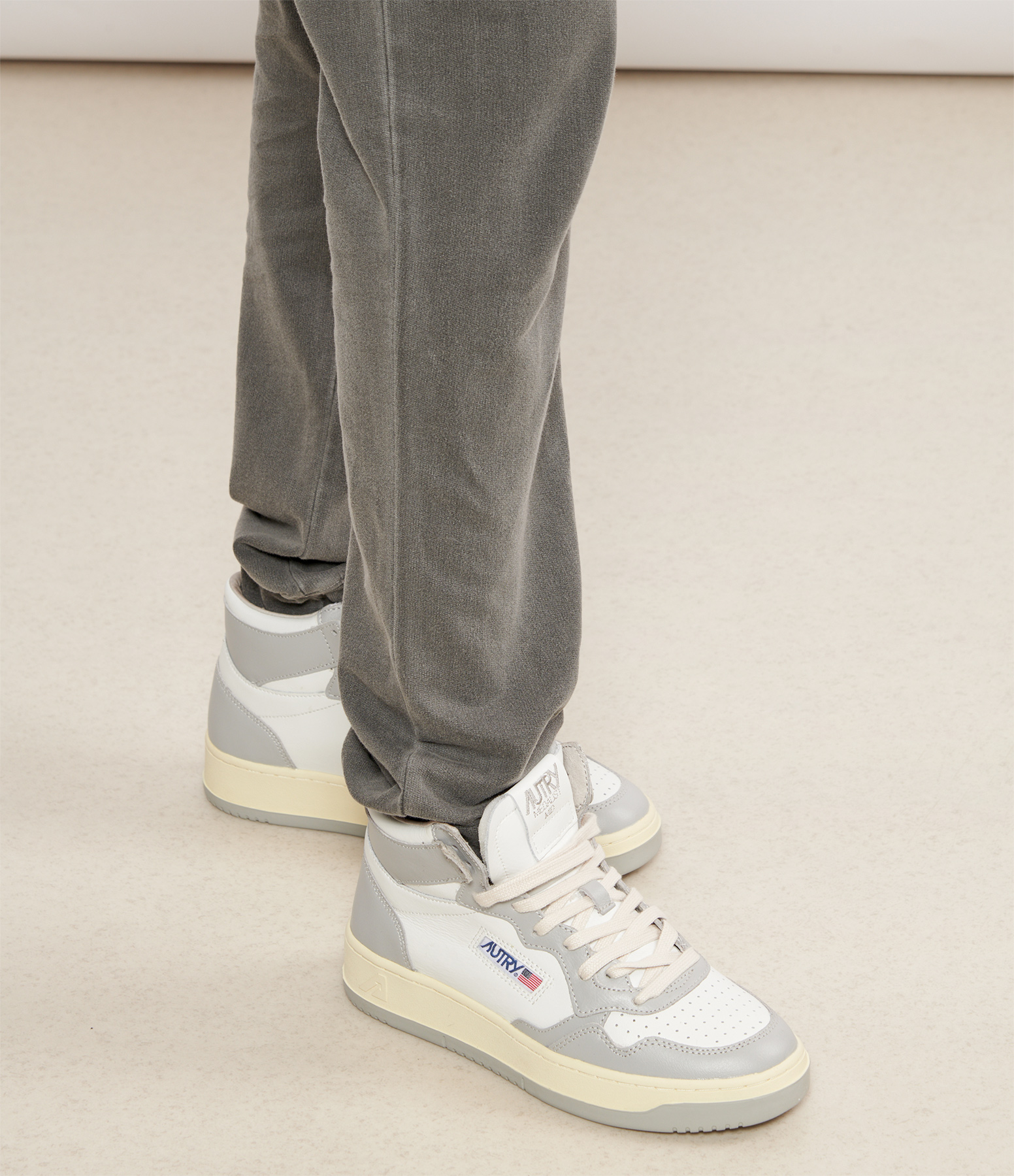 Medalist Mid Leather Trainers – White, Grey