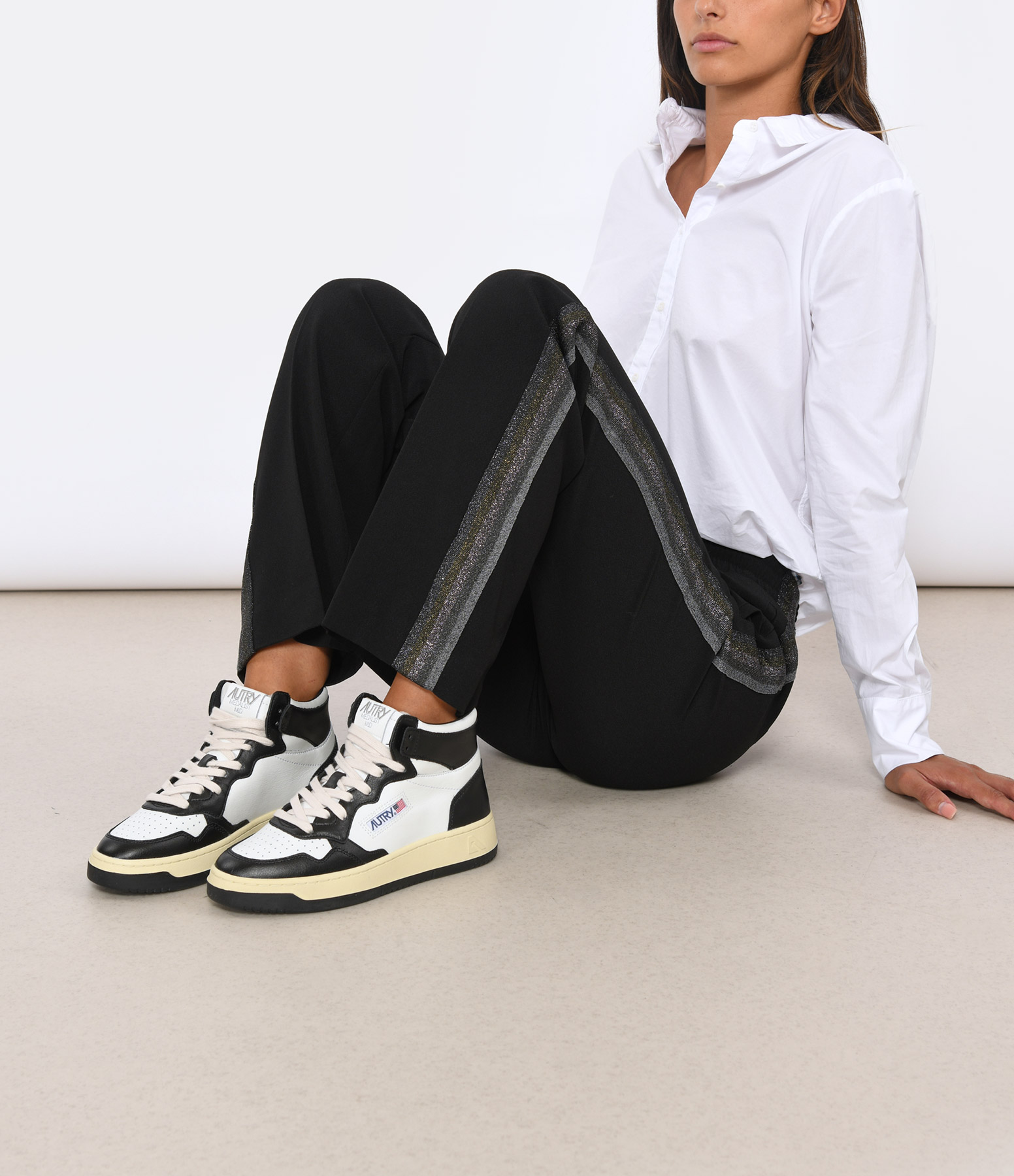 Medalist Mid Leather Trainers – White, Black