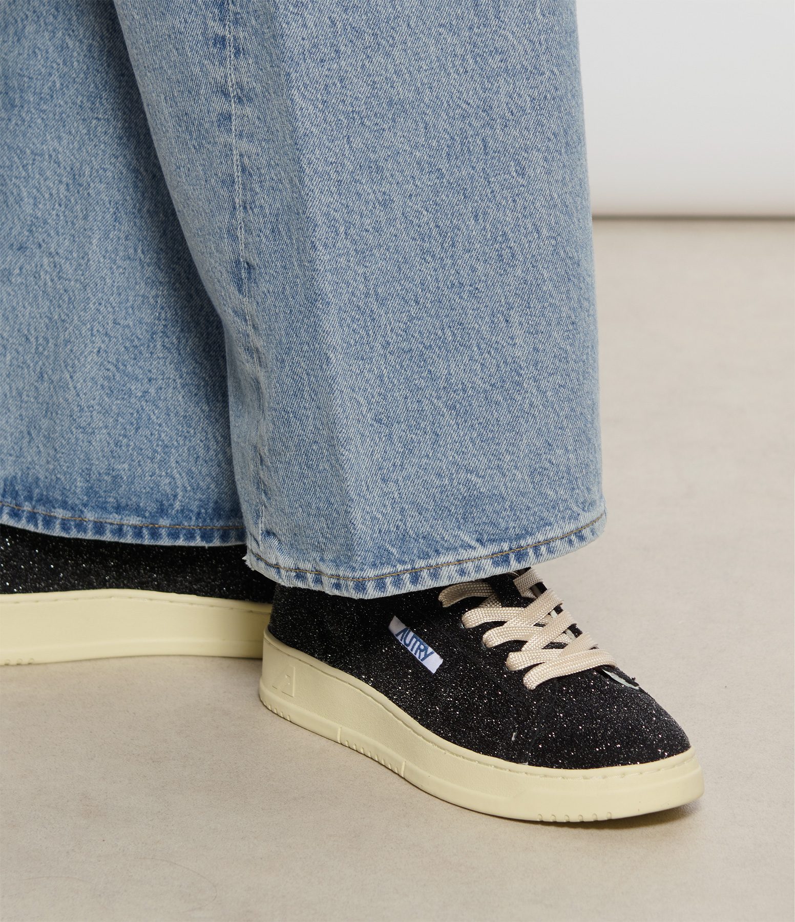 Sue Stars Black Women’s Dallas Low Trainers