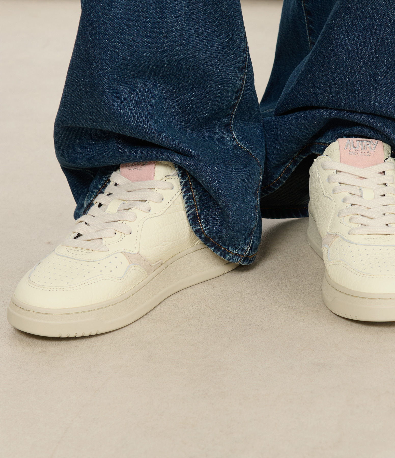 Women’s Medalist Low Trainers – Leat Elep Slv Bk Pw Gr