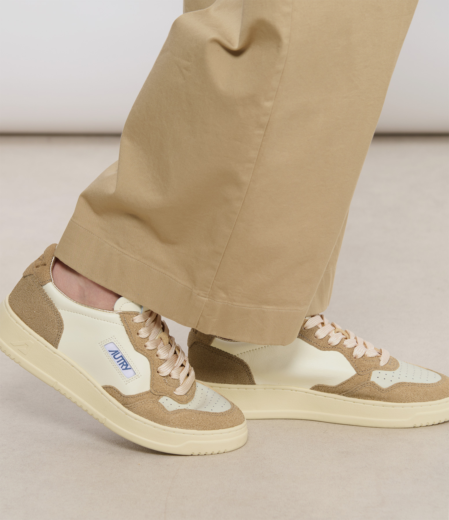 Medalist Low Women’s Trainers – Lea Stars Marsh Sand