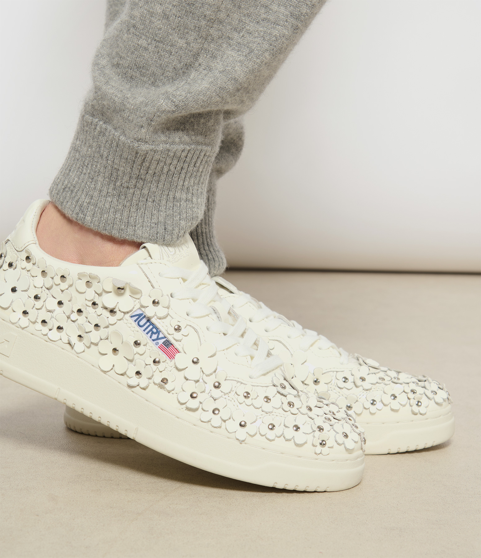 Women’s Medalist Low Trainers – Patent Flower White, Capsule Flash