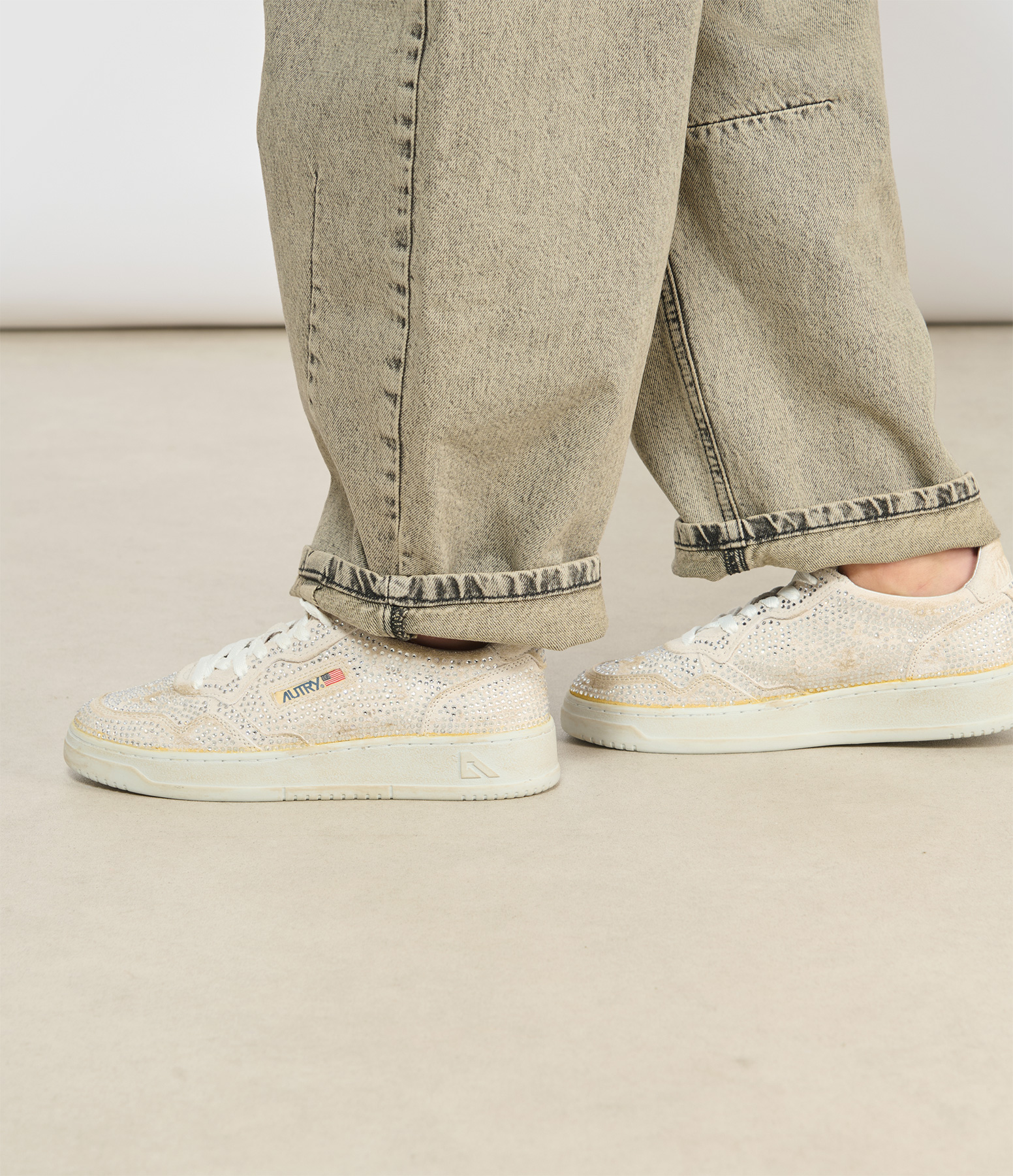 Women’s Medalist Low Trainers in Sue Strass White, Capsule Flash