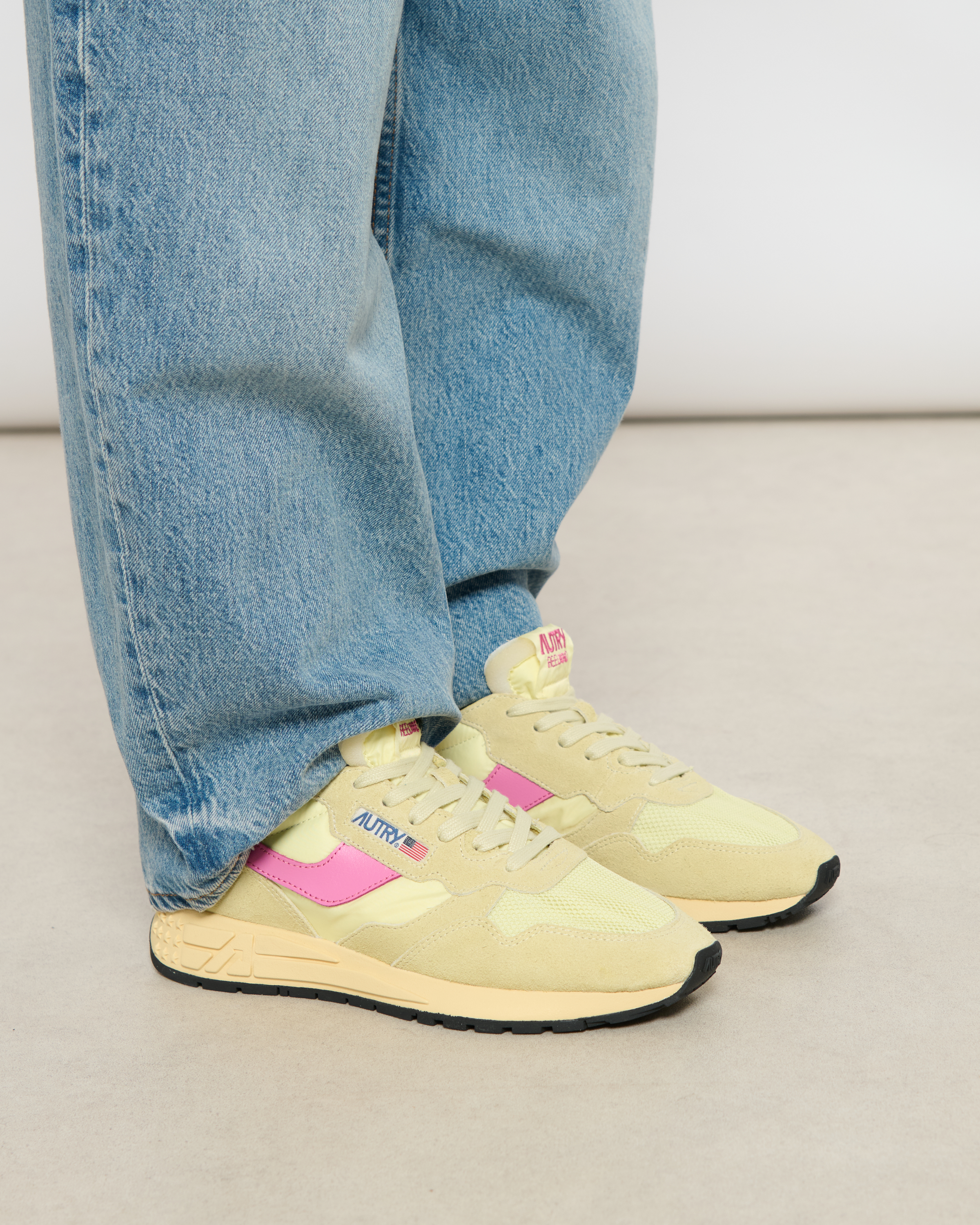 Reelwind Low Suede Net Straw Chrose Trainers