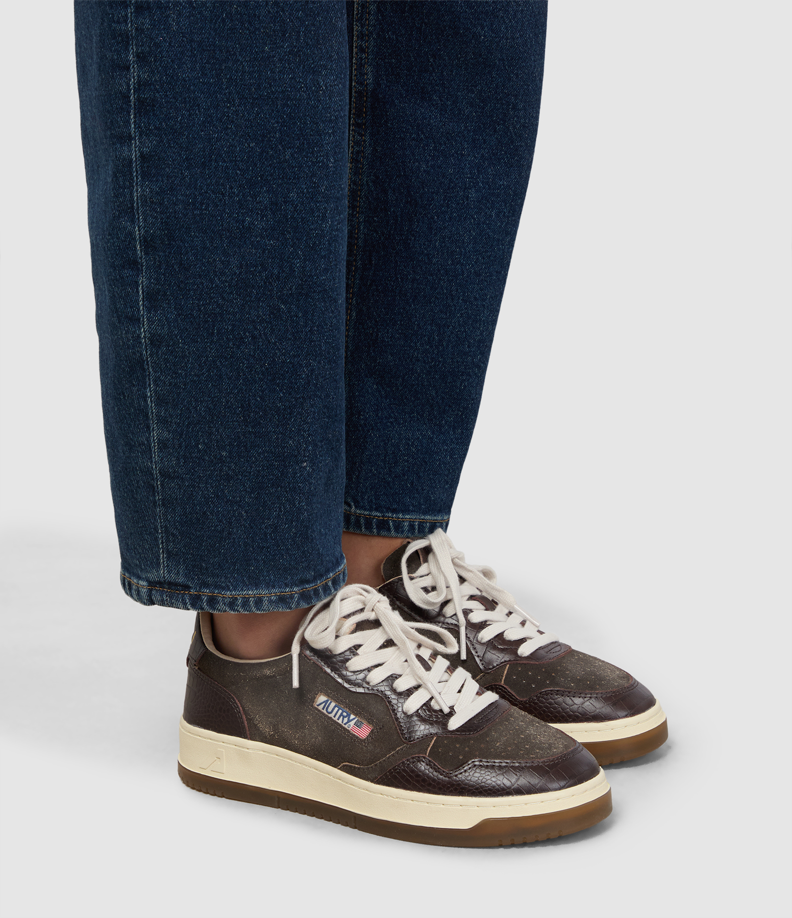Medalist Low Sue Coprint Mustang Brown trainers