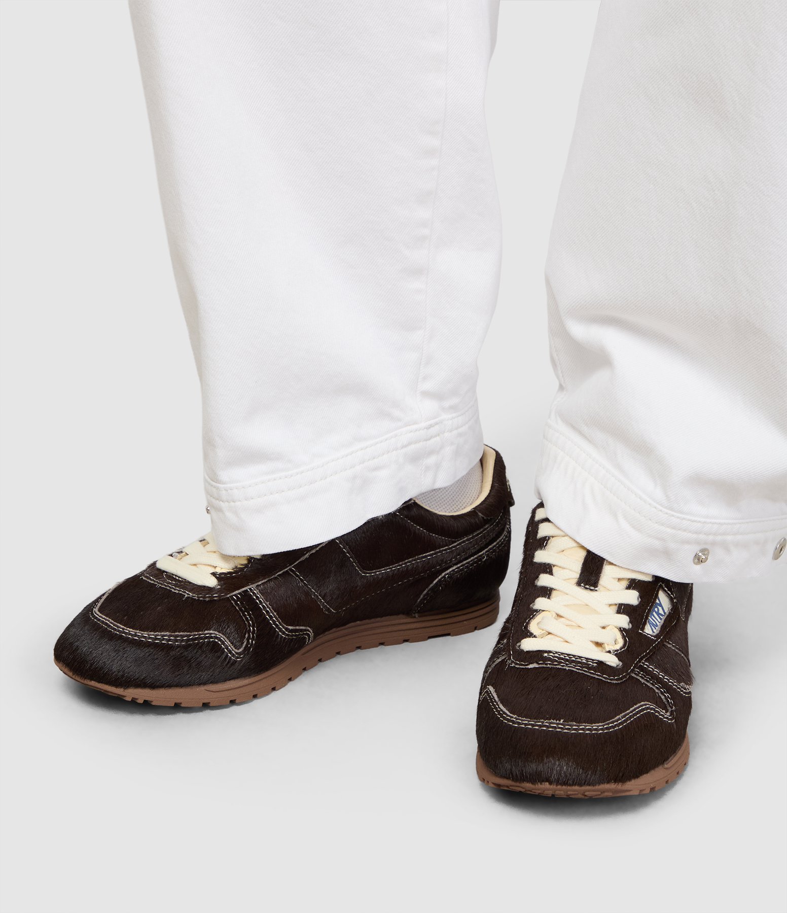 Windspin Low Pony Mono Brown trainers