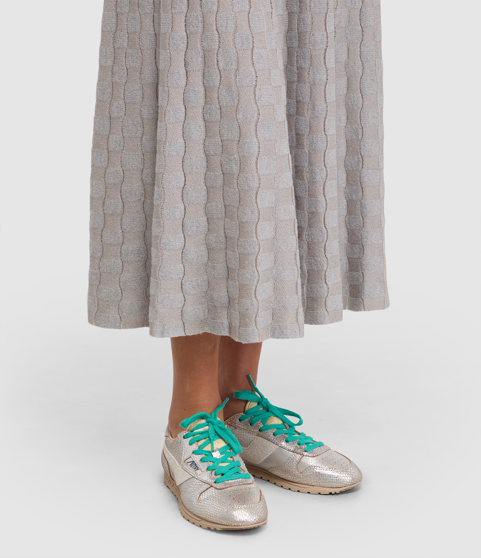Windspin Low Lea Viprint Silver White trainers