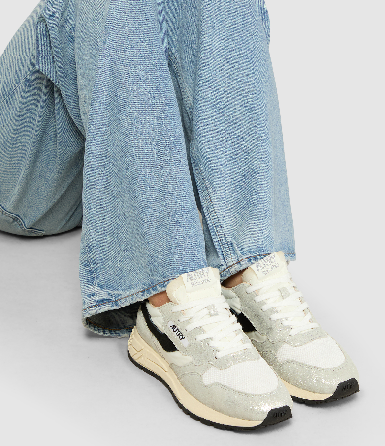 Reelwind Low Lamsue Pon trainers in silver and black
