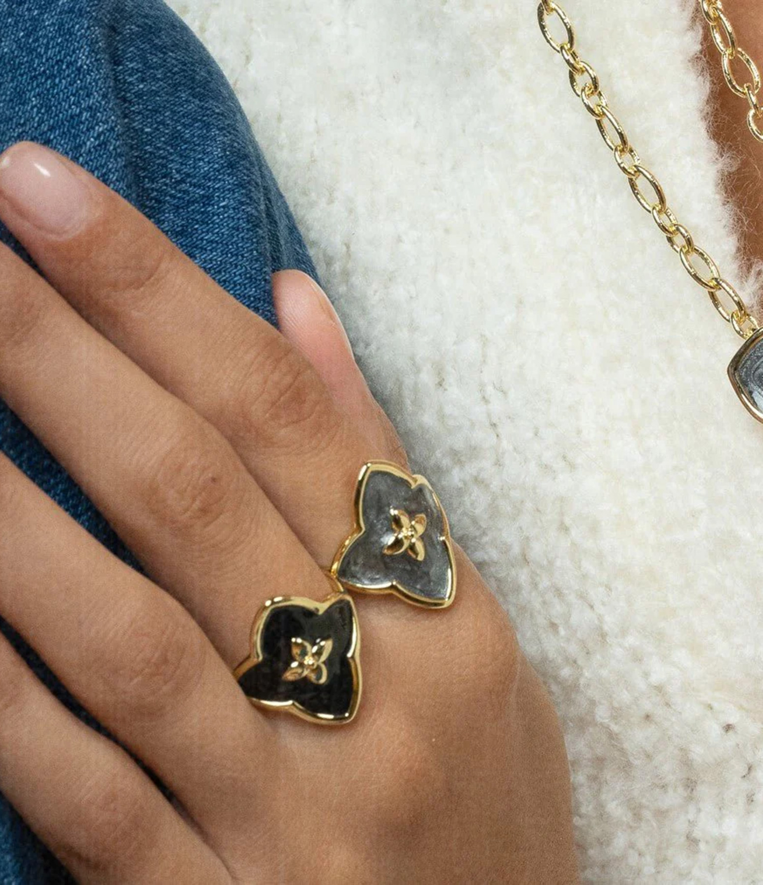 Angie Ring – Black Lacquered