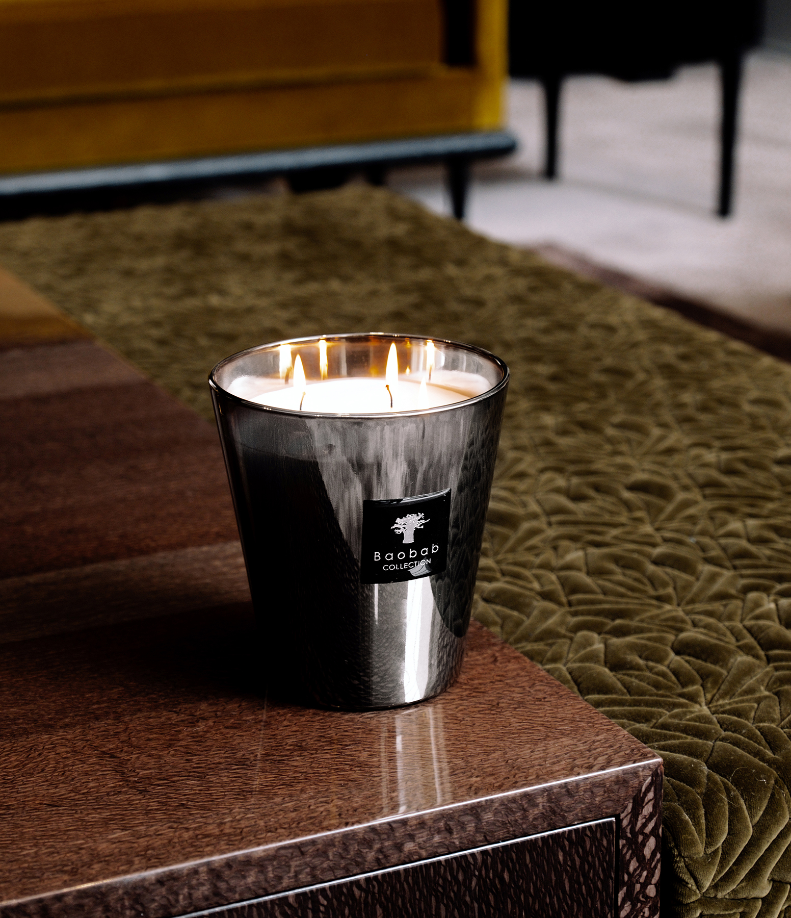 Max 16 Les Exclusives Platinum Candle