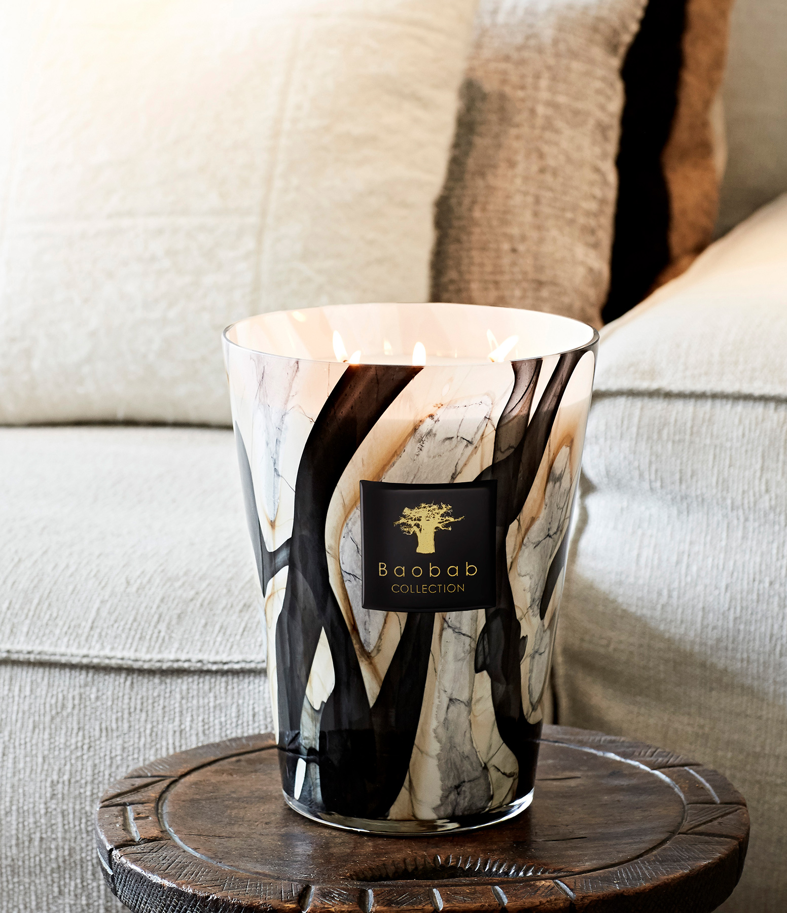 Max 24 Stones Marble Candle