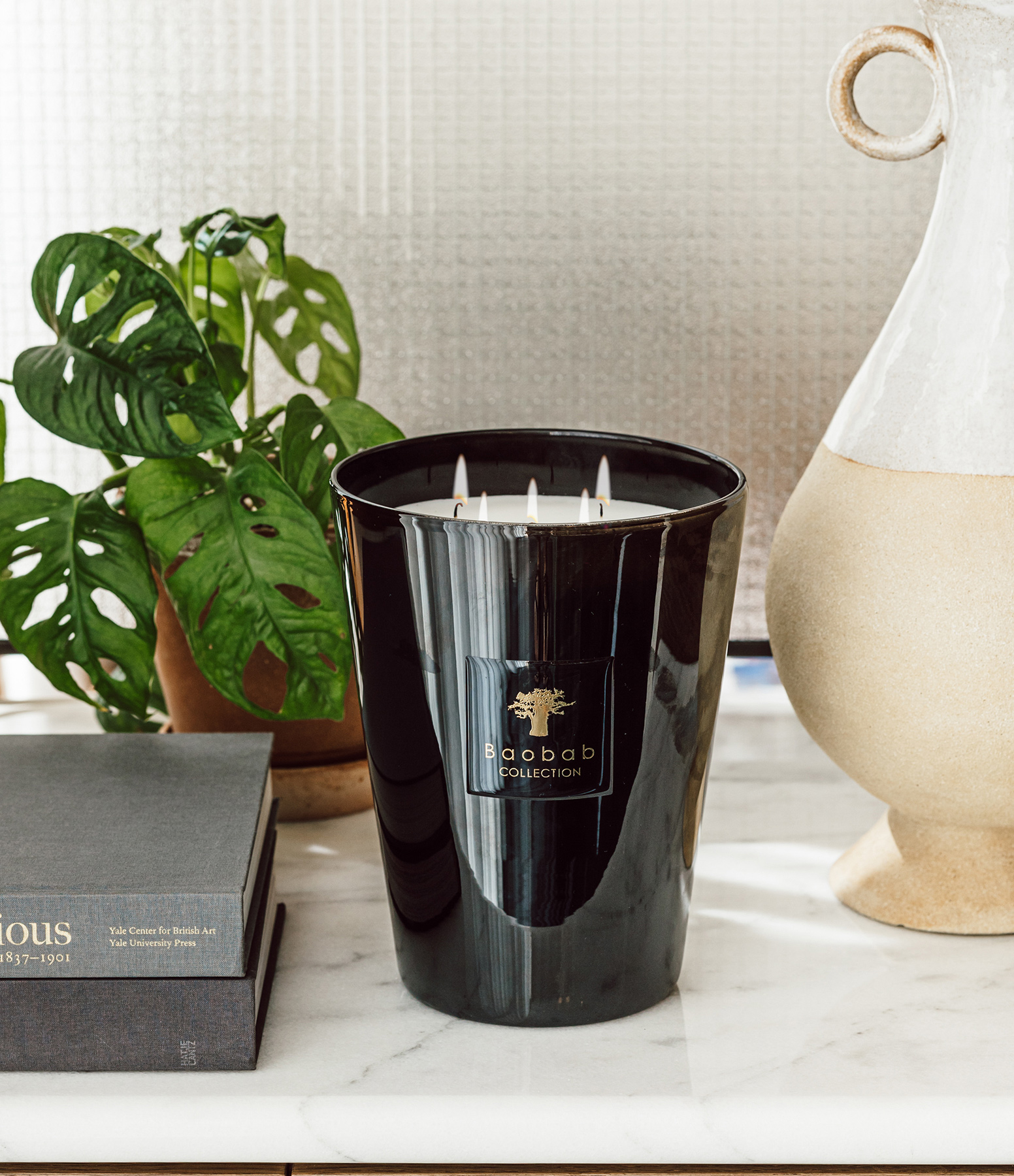 Max 24 Prestigious Indian Ink Candle