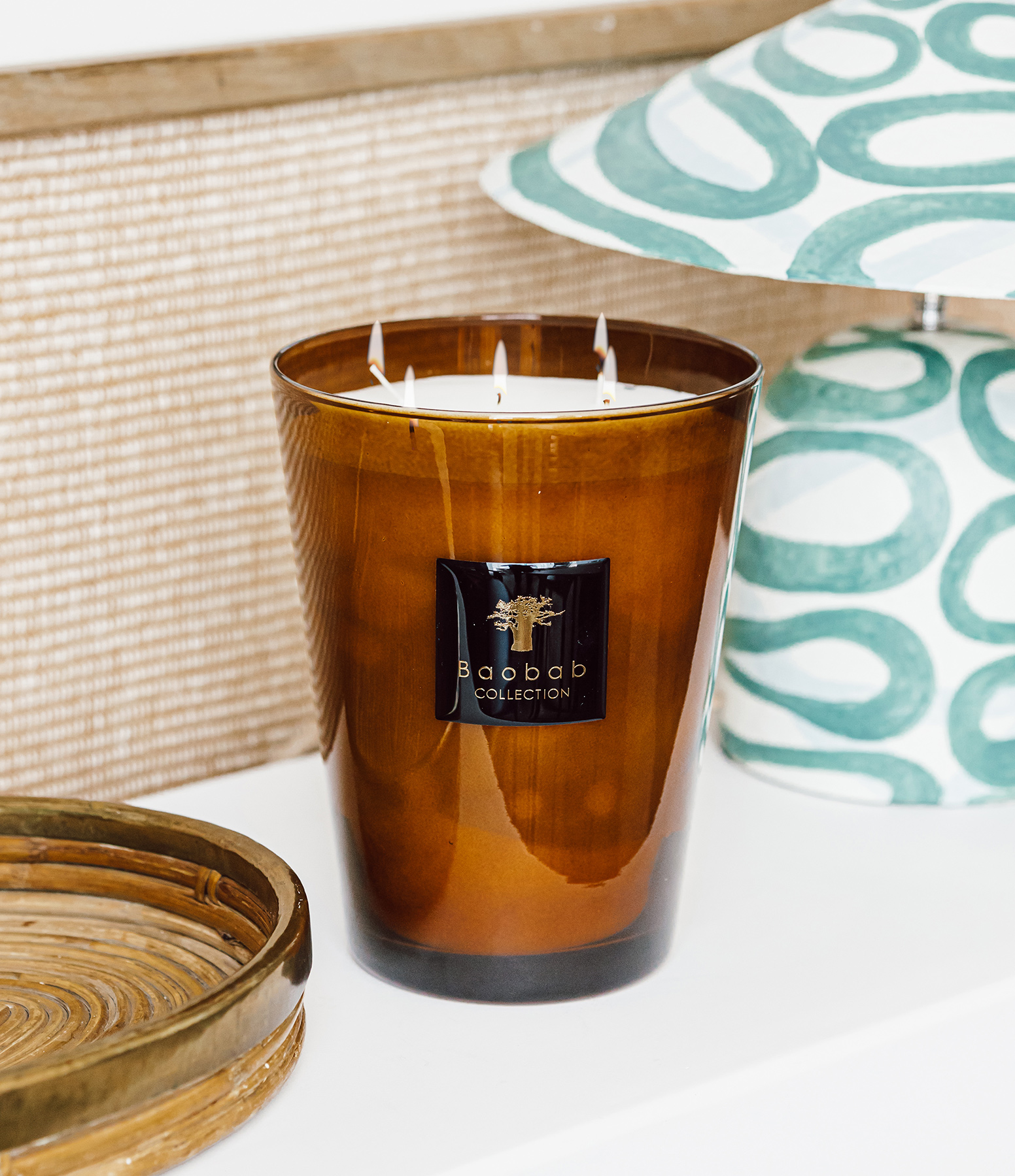 Max 24 Prestigious Russian Leather Candle