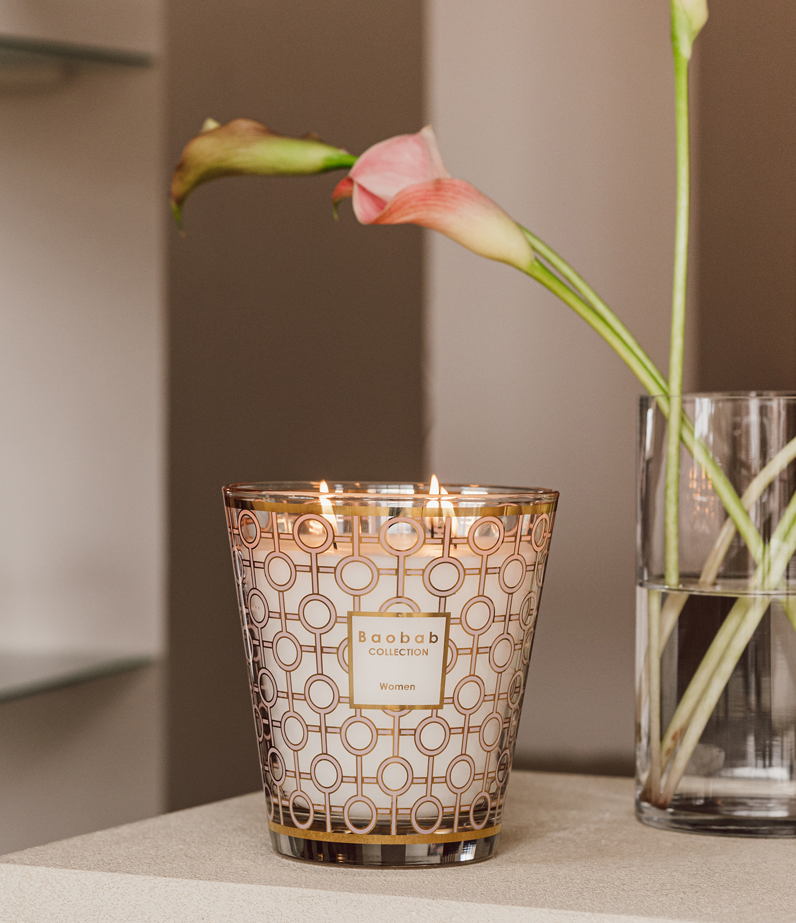 Max 16 Women's Candle