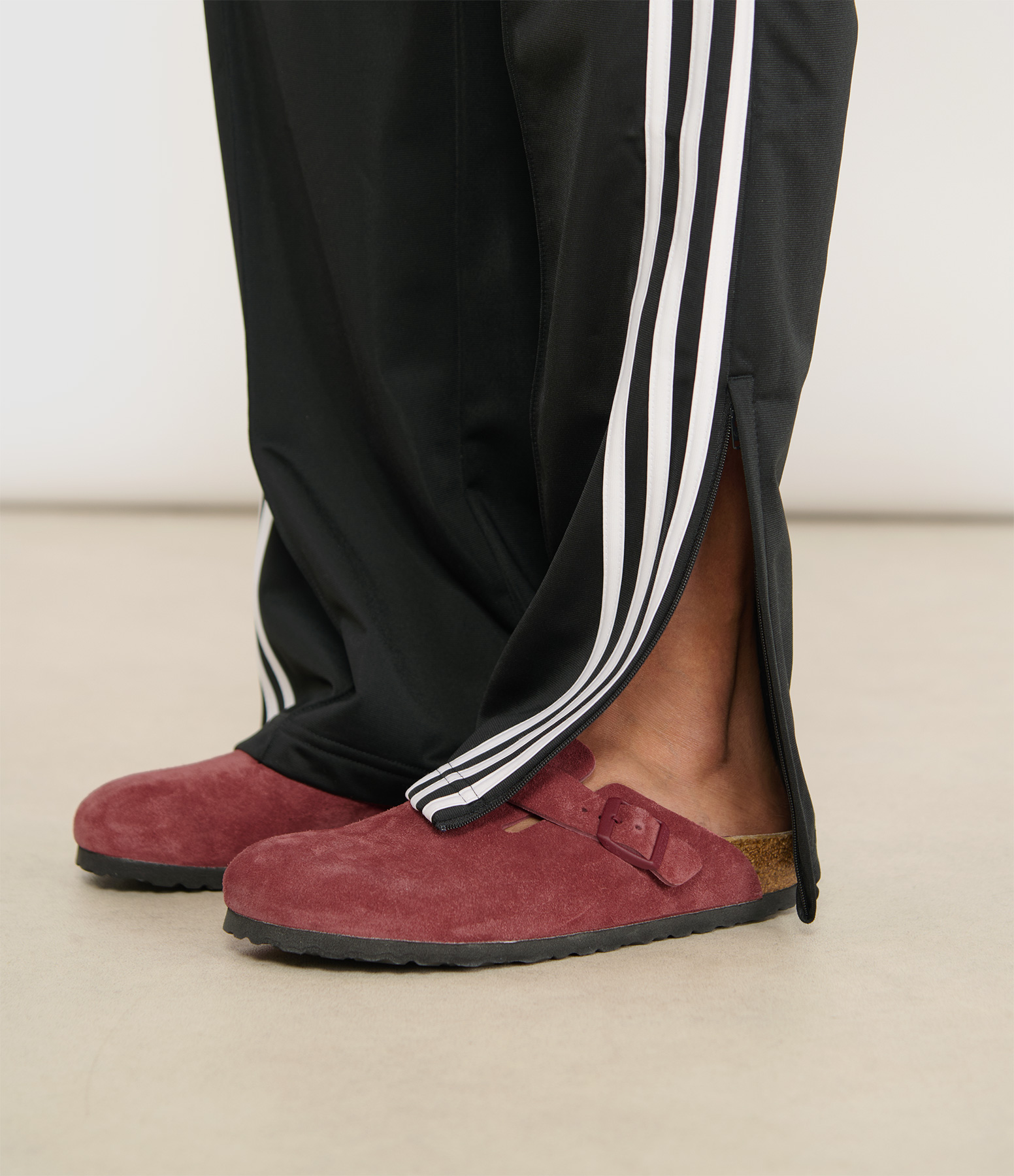 Boston Leve Zinfandel Varsity Clogs