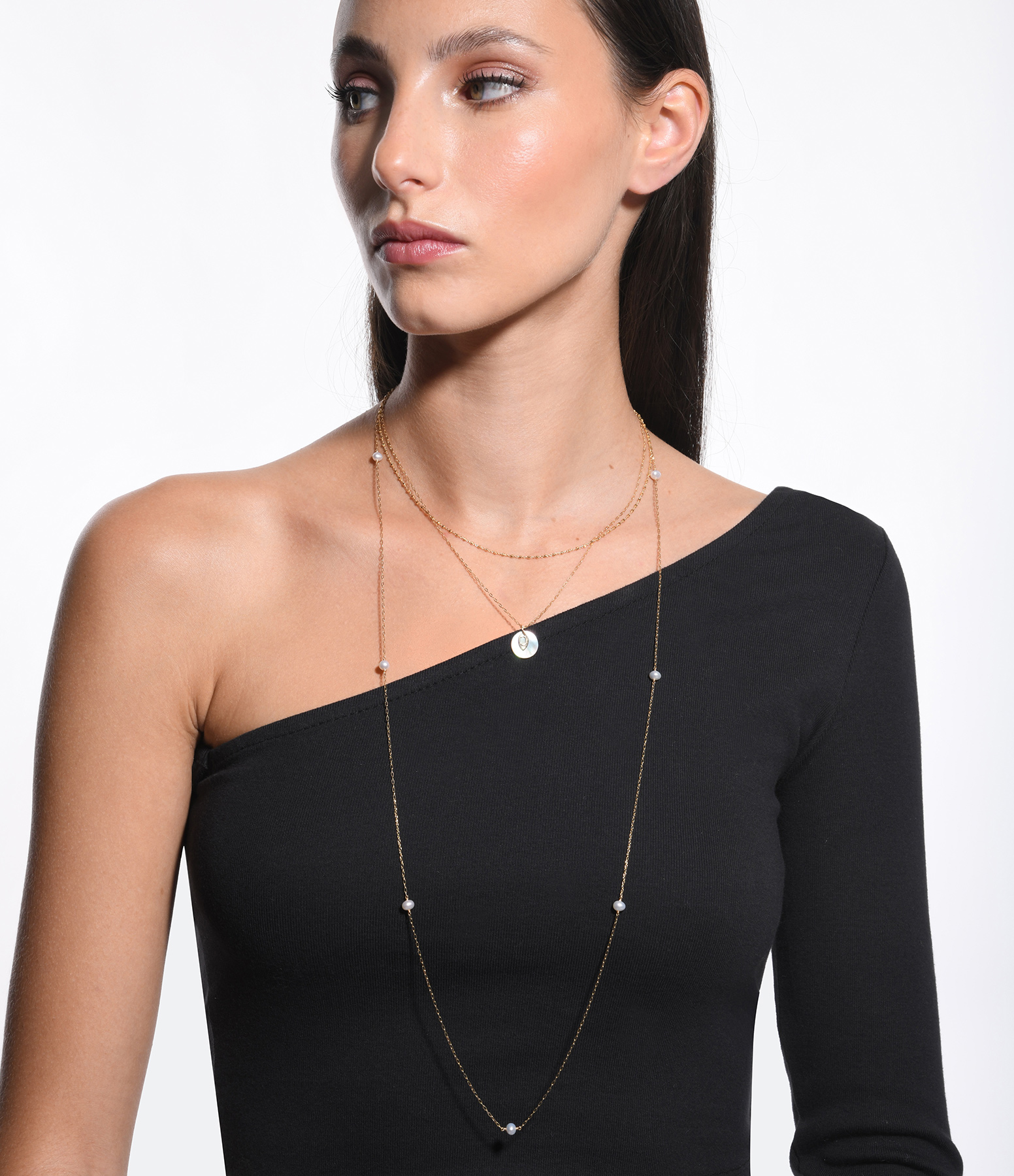 Massilia Long Necklace with Freshwater Pearls in Yellow Gold