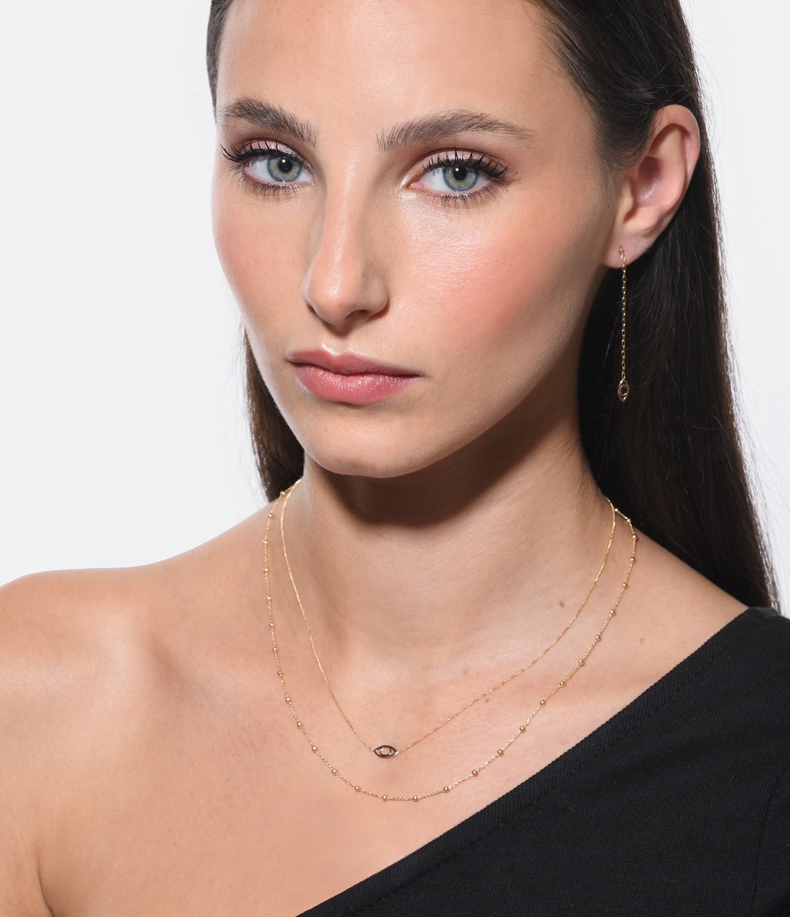 Iris Necklace in Yellow Gold