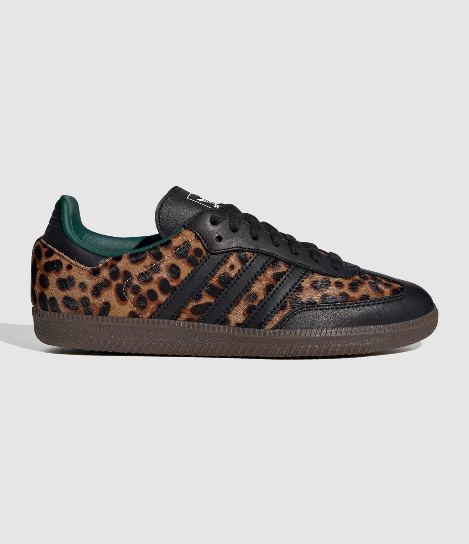 Samba OG trainers in Core Black, Collegiate Green and Cream White