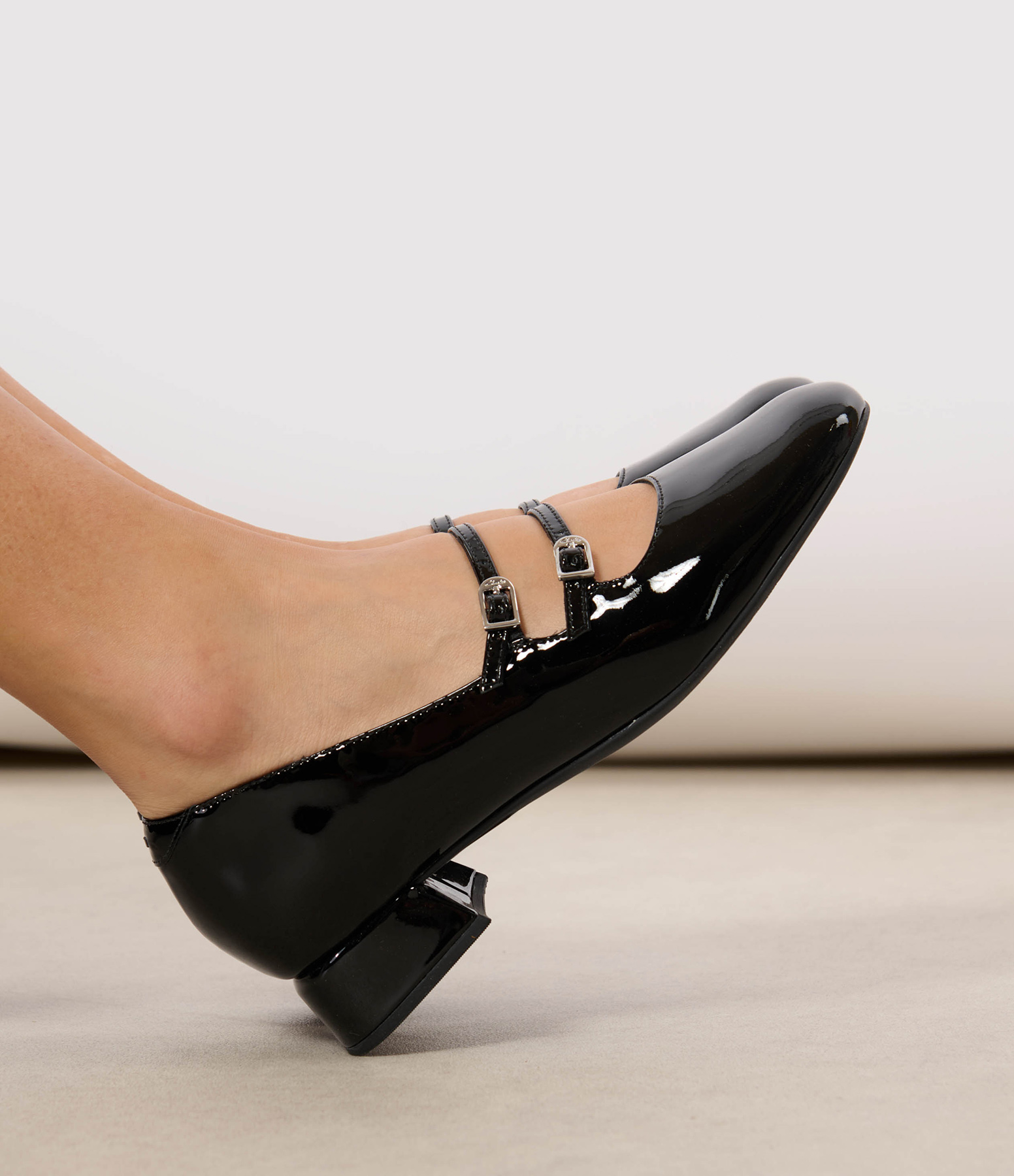 Daiss 30 Shine Black Pat Noir Loafers